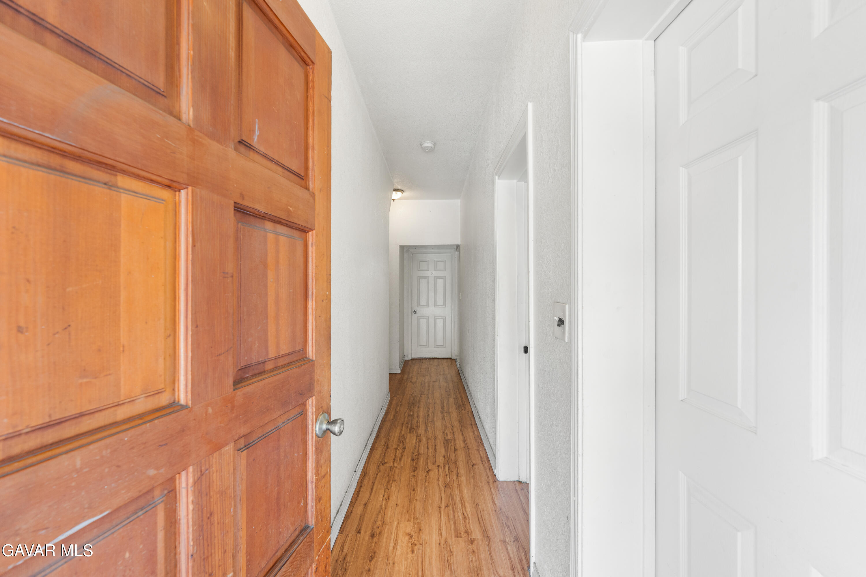 602 W 40th Place, 3 Property Photo 23