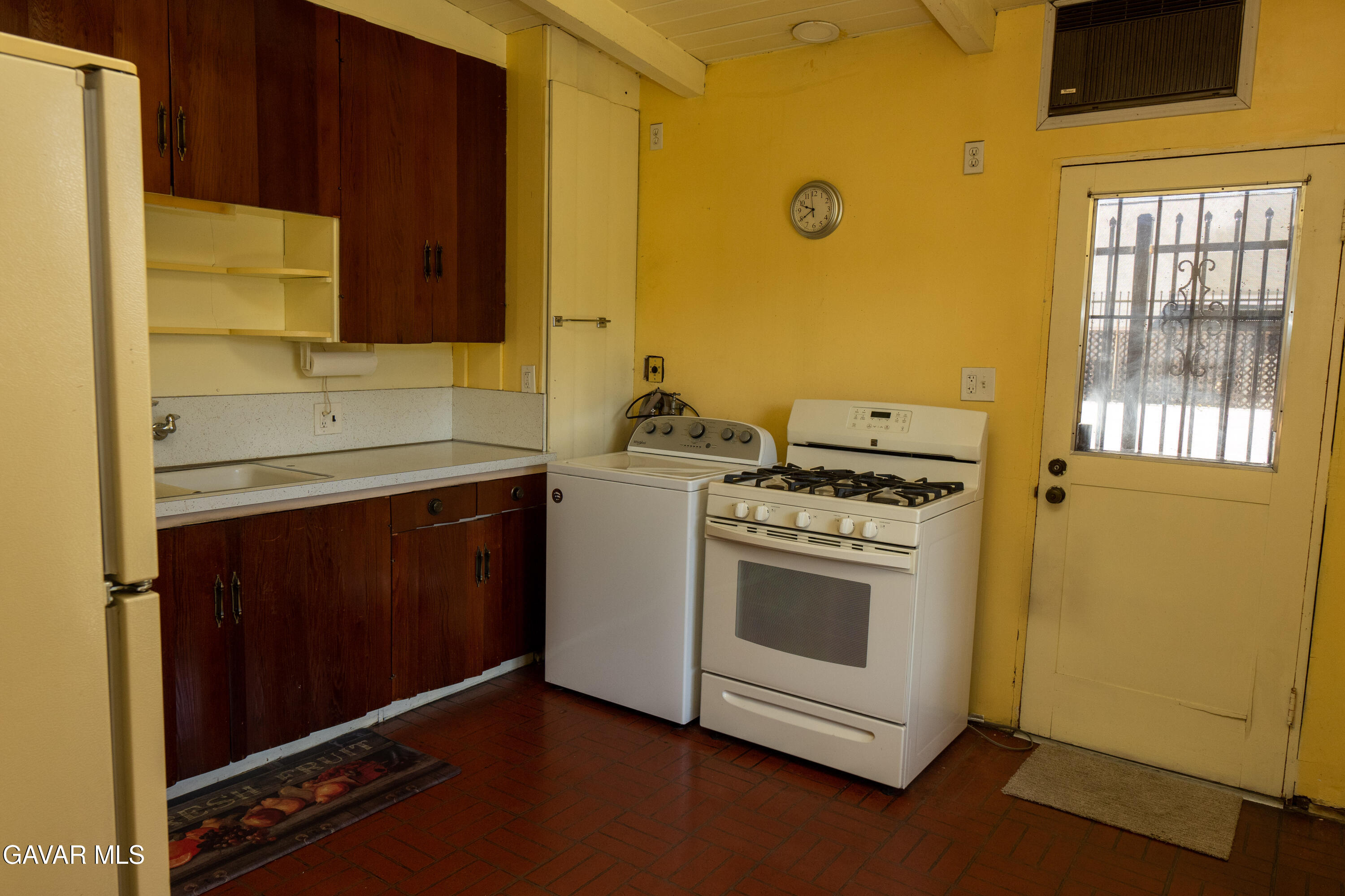 4216 Panamint Street Property Photo 5