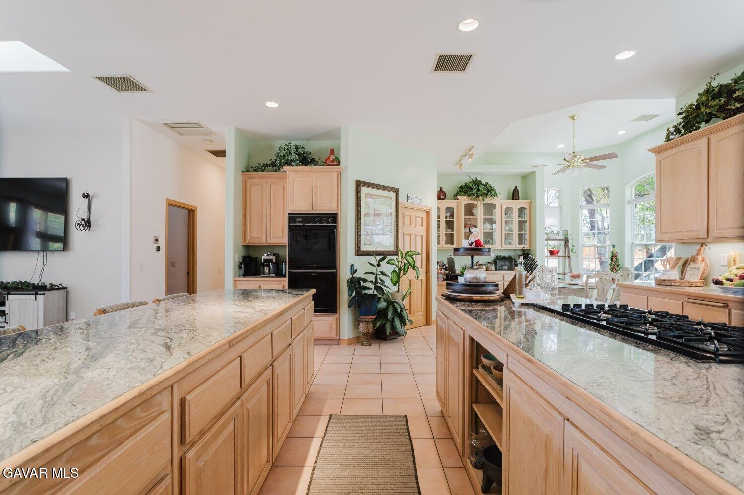 2257 W Avenue O4 Property Photo 27