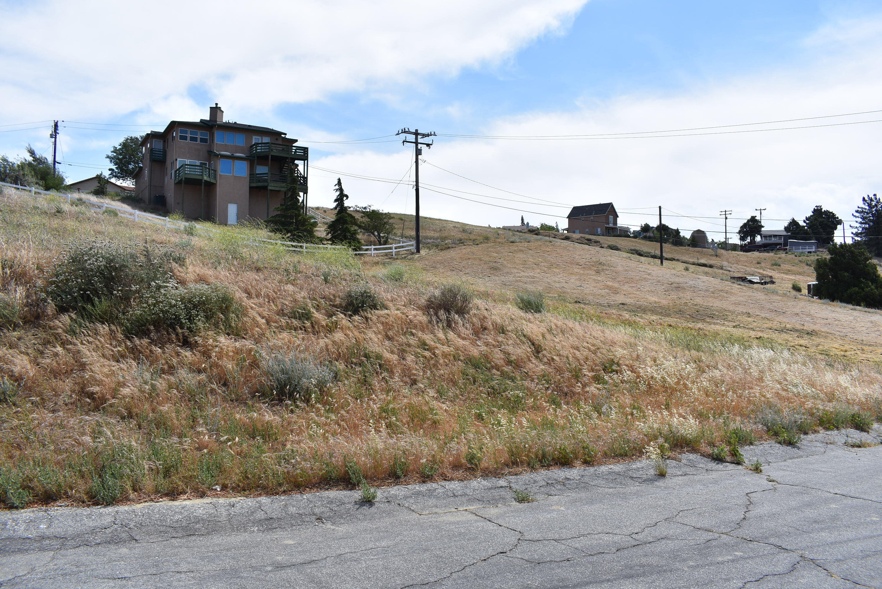 42624 Arrowrock Drive Property Photo 1