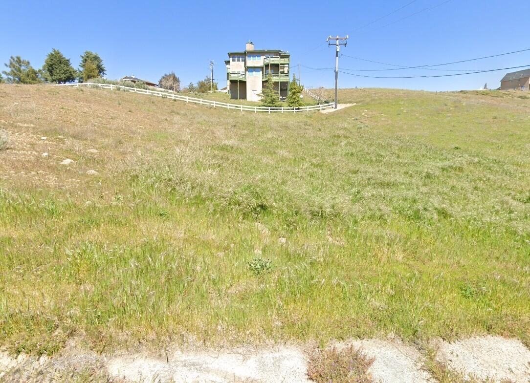 42624 Arrowrock Drive Property Photo 4