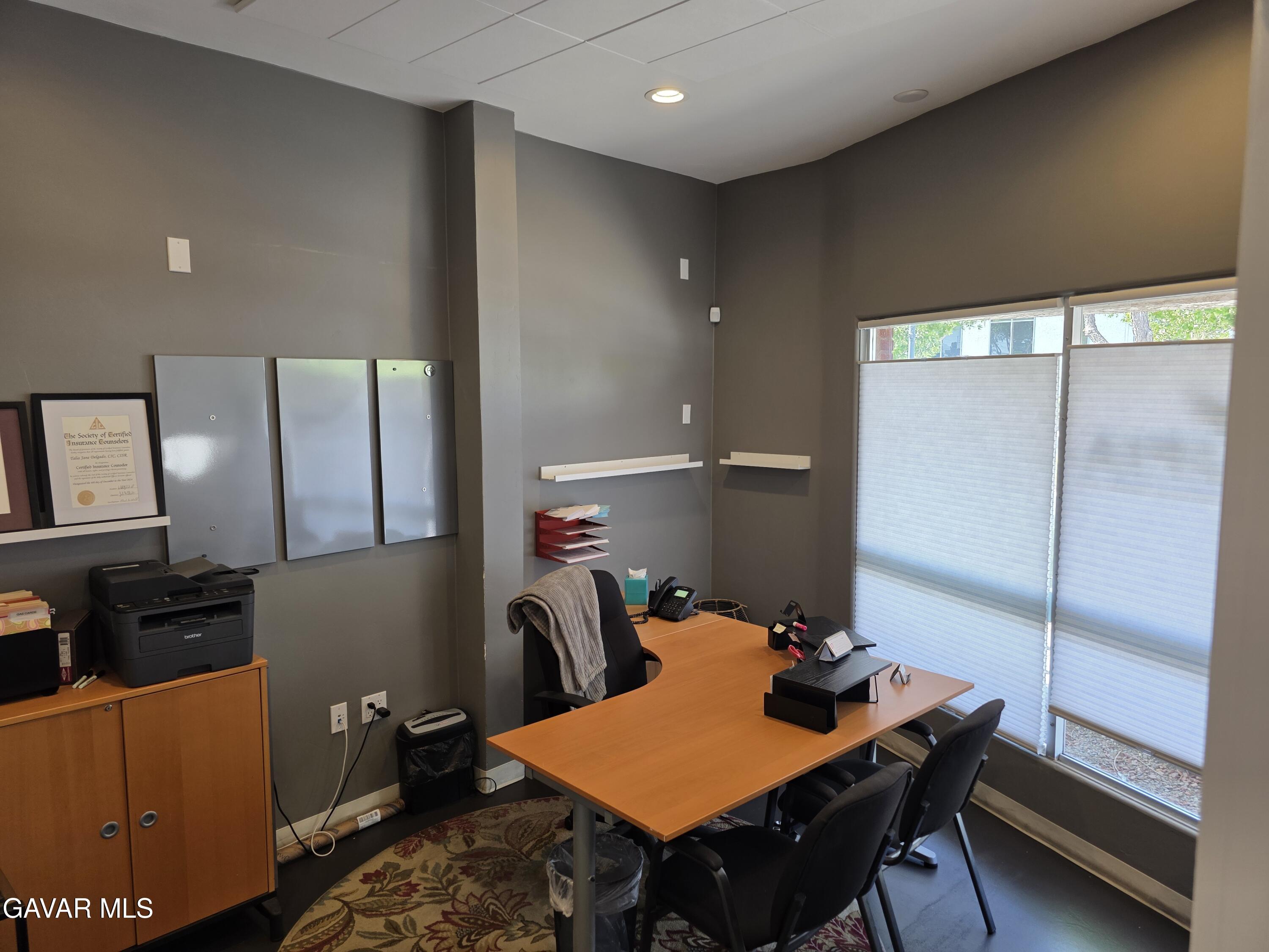 902 W Lancaster Boulevard Property Photo 17