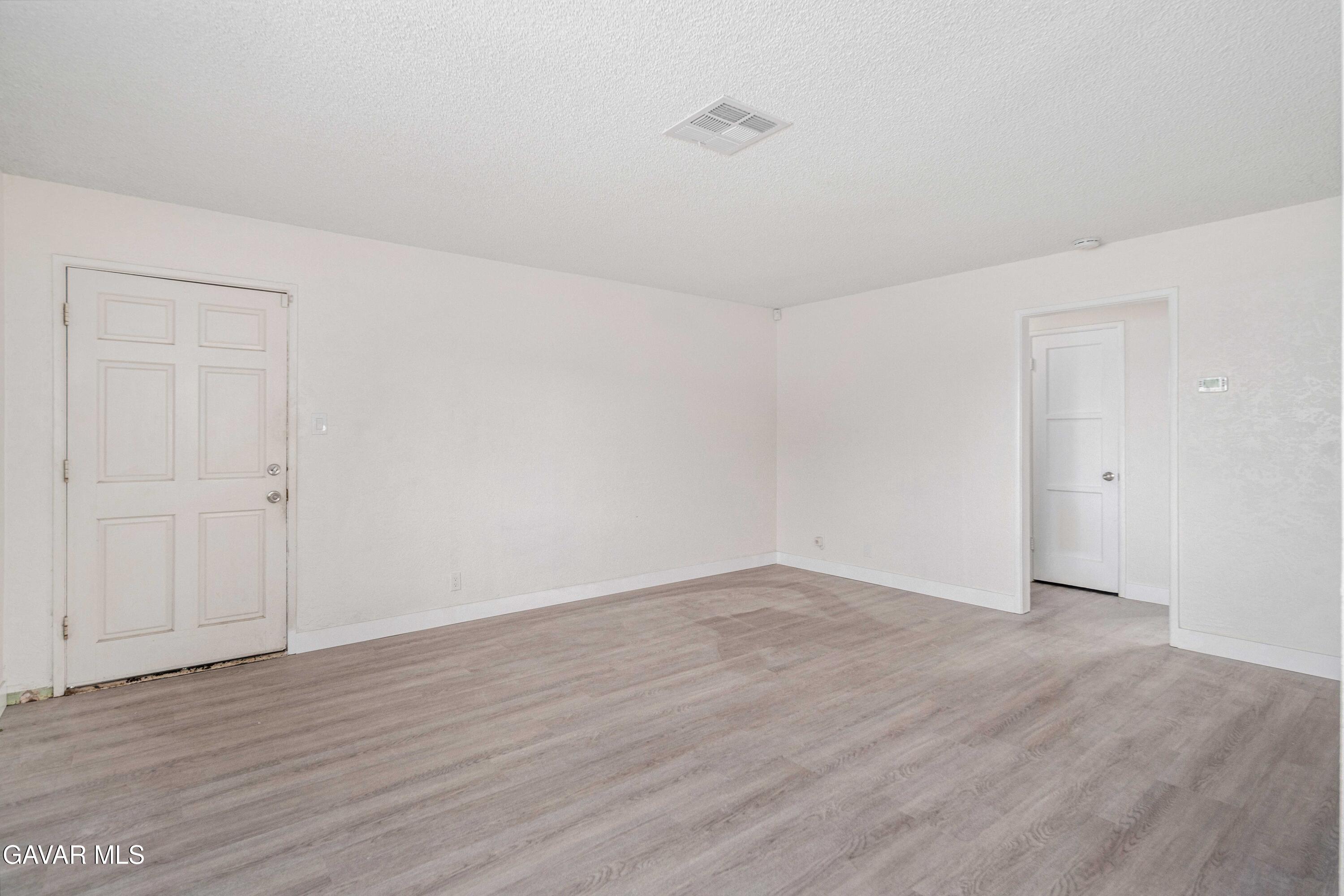 802 E Avenue Q4 Property Photo 7