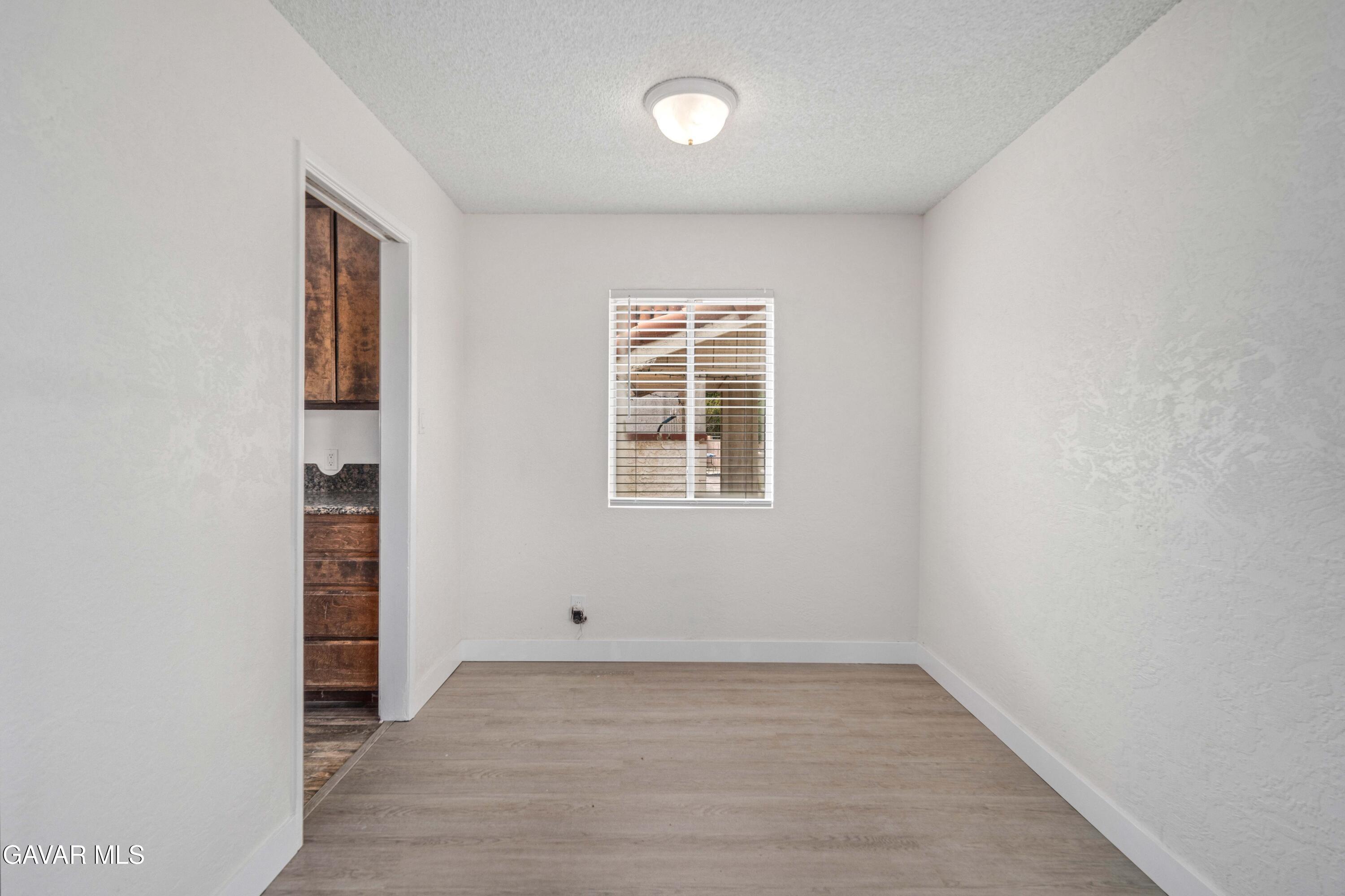 802 E Avenue Q4 Property Photo 9