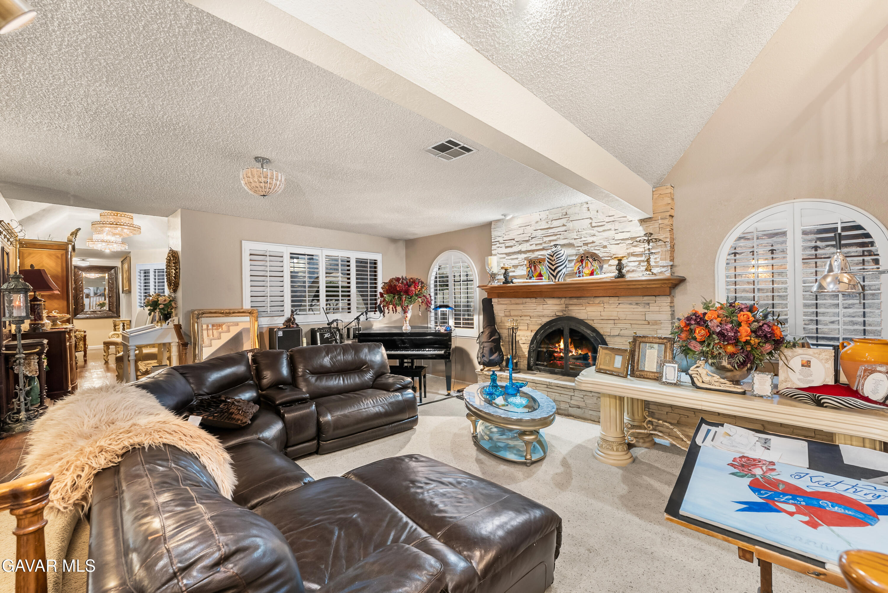 125 Lakeview Drive Property Photo 6