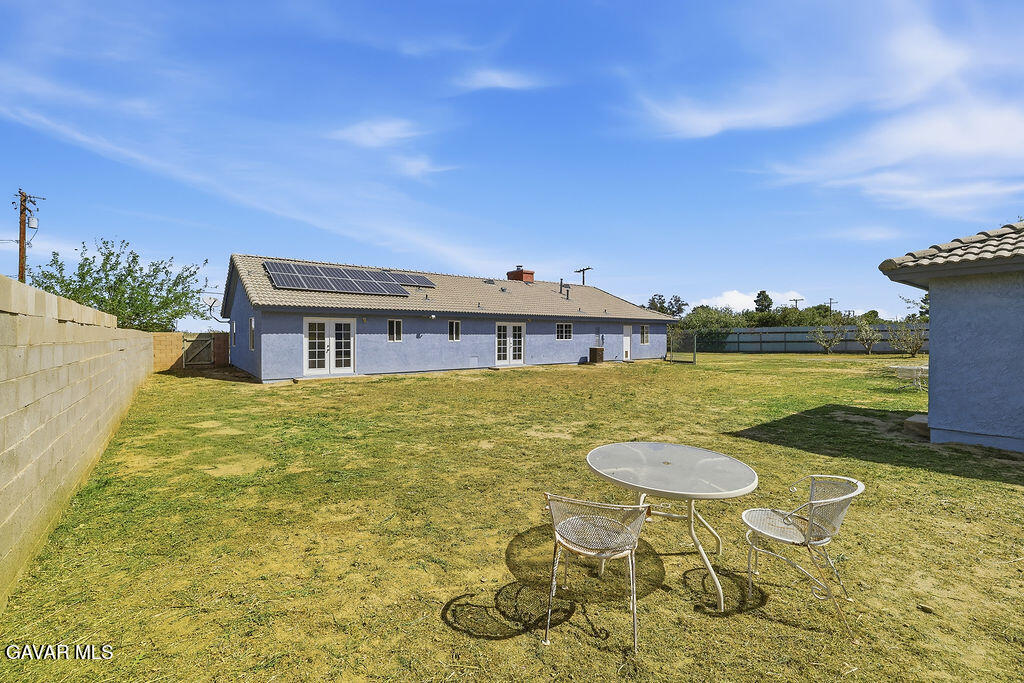 7624 E Avenue U Property Photo 9