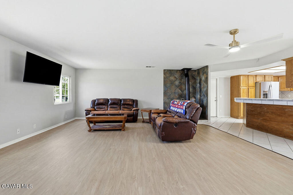 7624 E Avenue U Property Photo 14