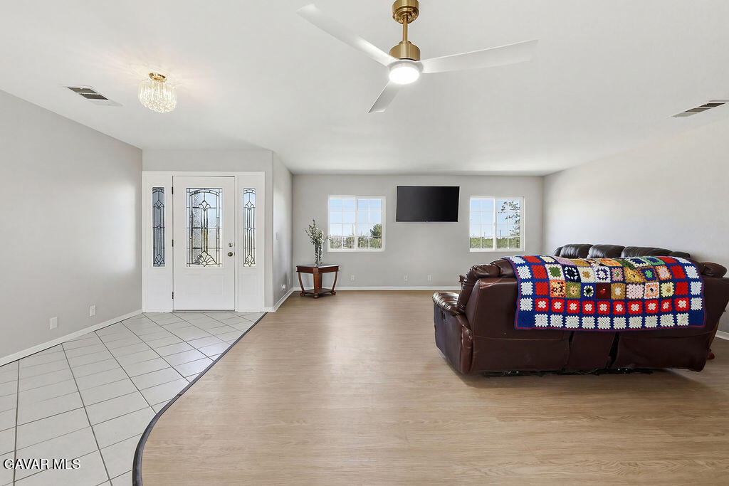 7624 E Avenue U Property Photo 17