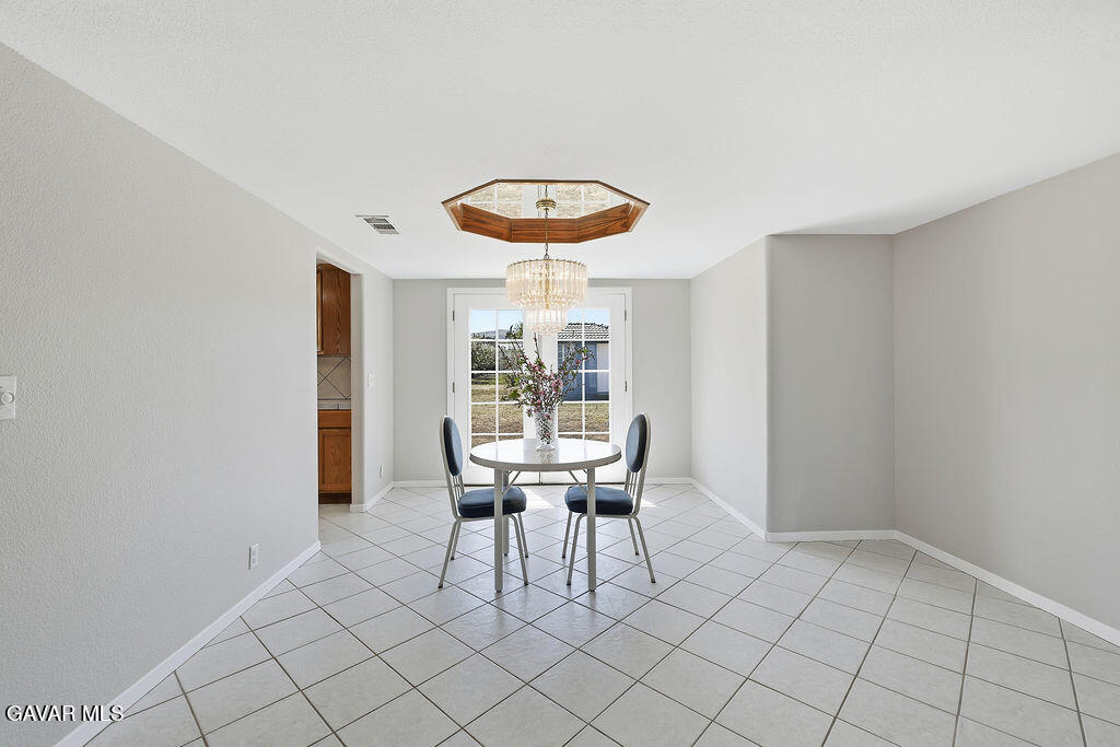 7624 E Avenue U Property Photo 18