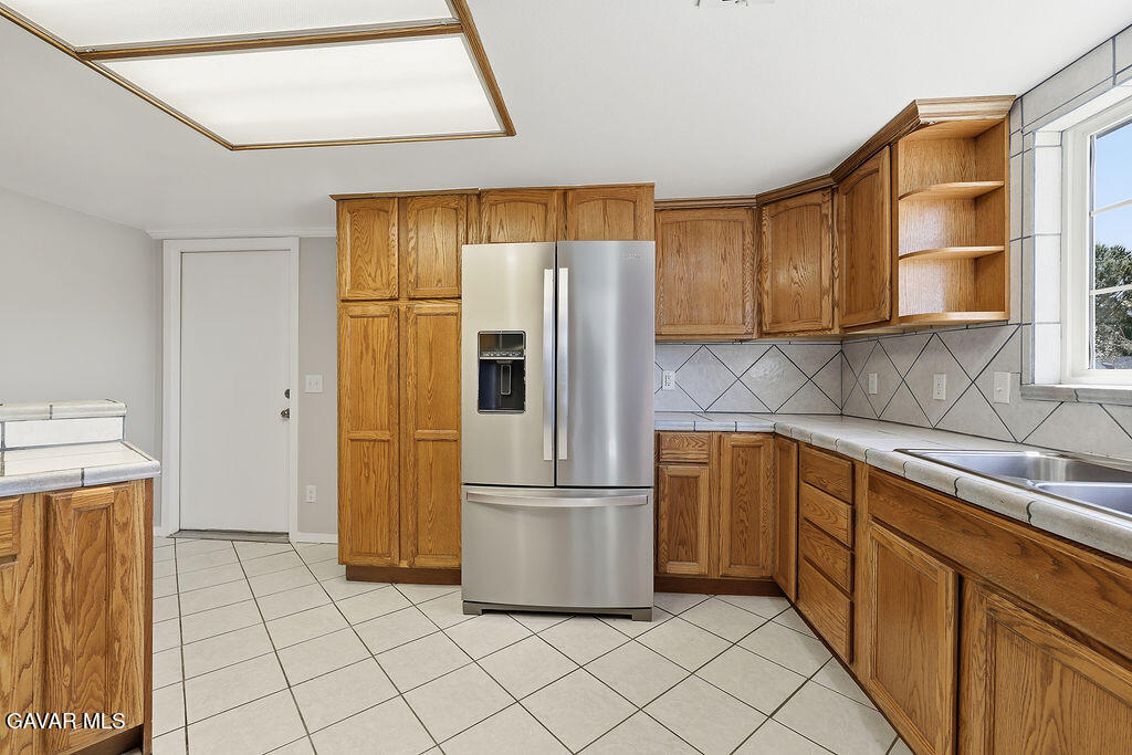 7624 E Avenue U Property Photo 19