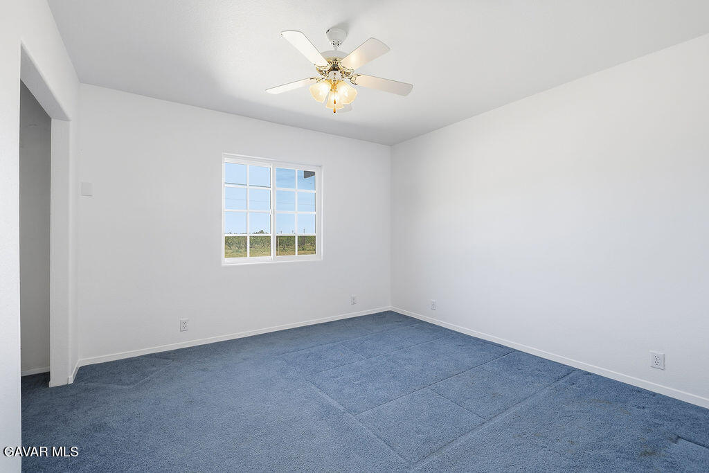 7624 E Avenue U Property Photo 25