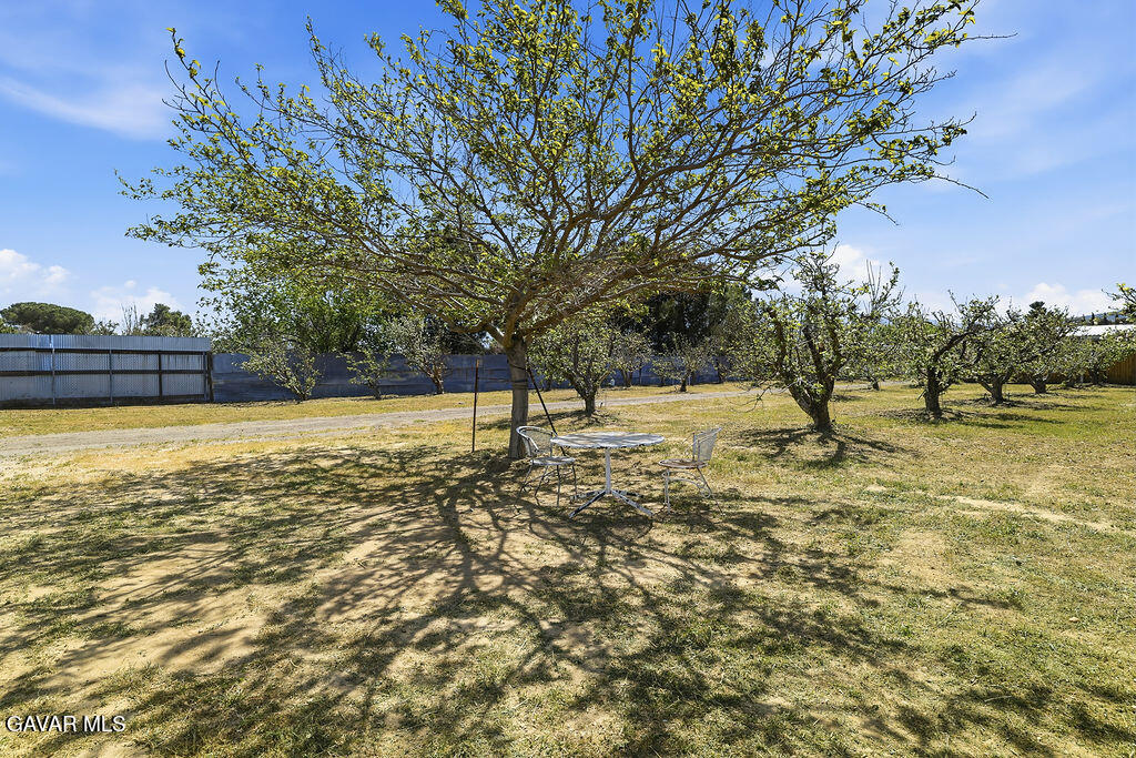 7624 E Avenue U Property Photo 34