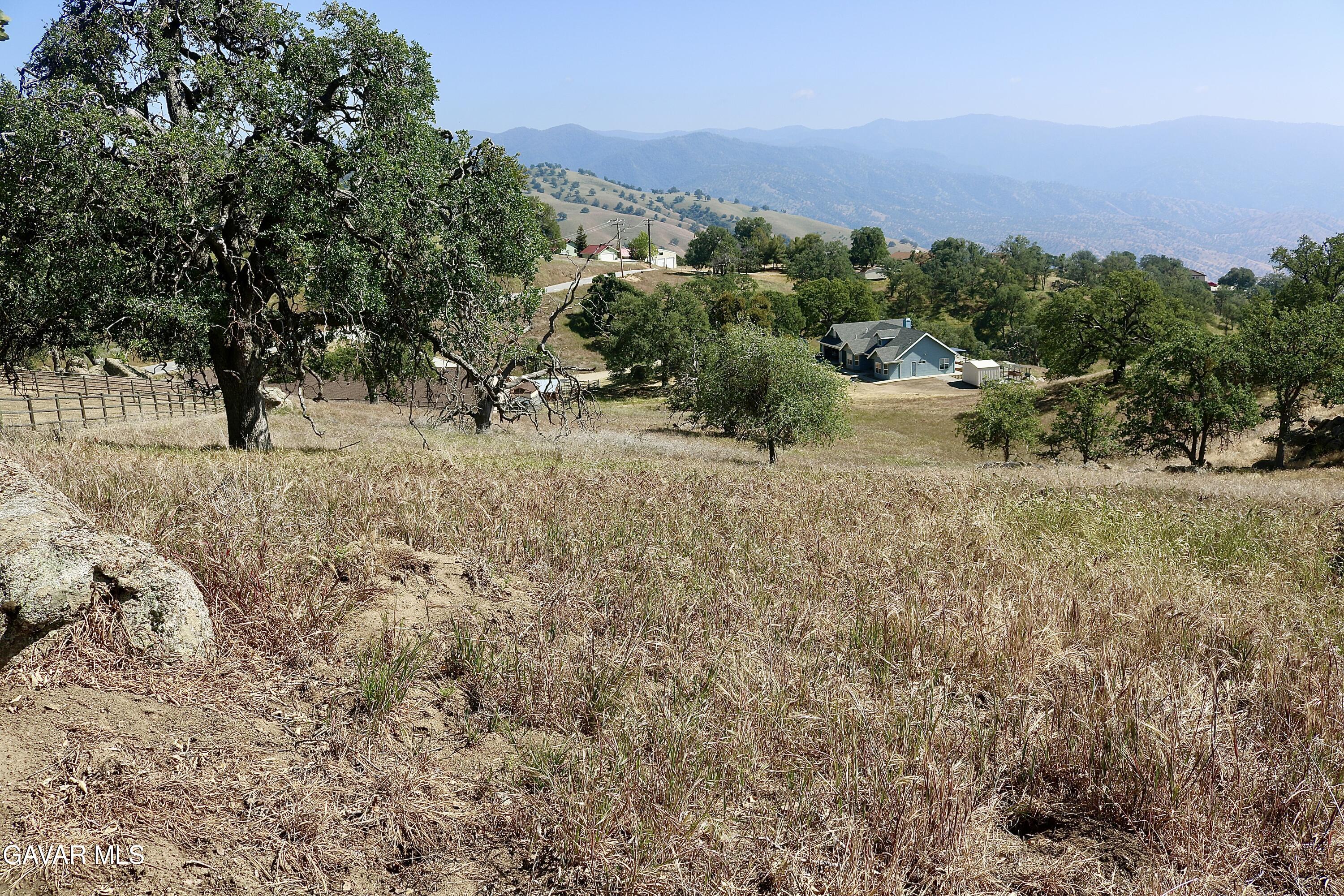Horsethief Drive Property Photo 1