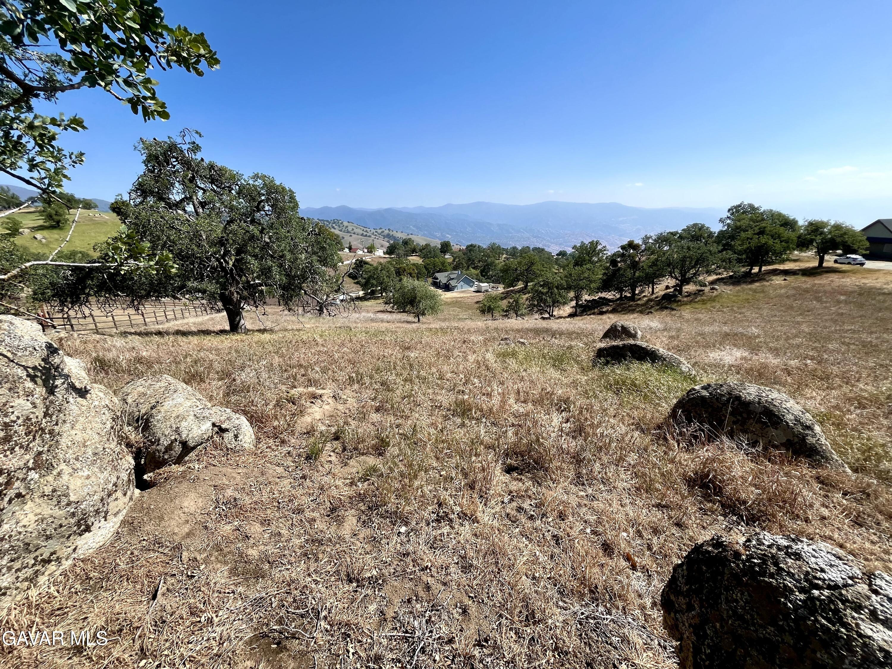 Horsethief Drive Property Photo 2