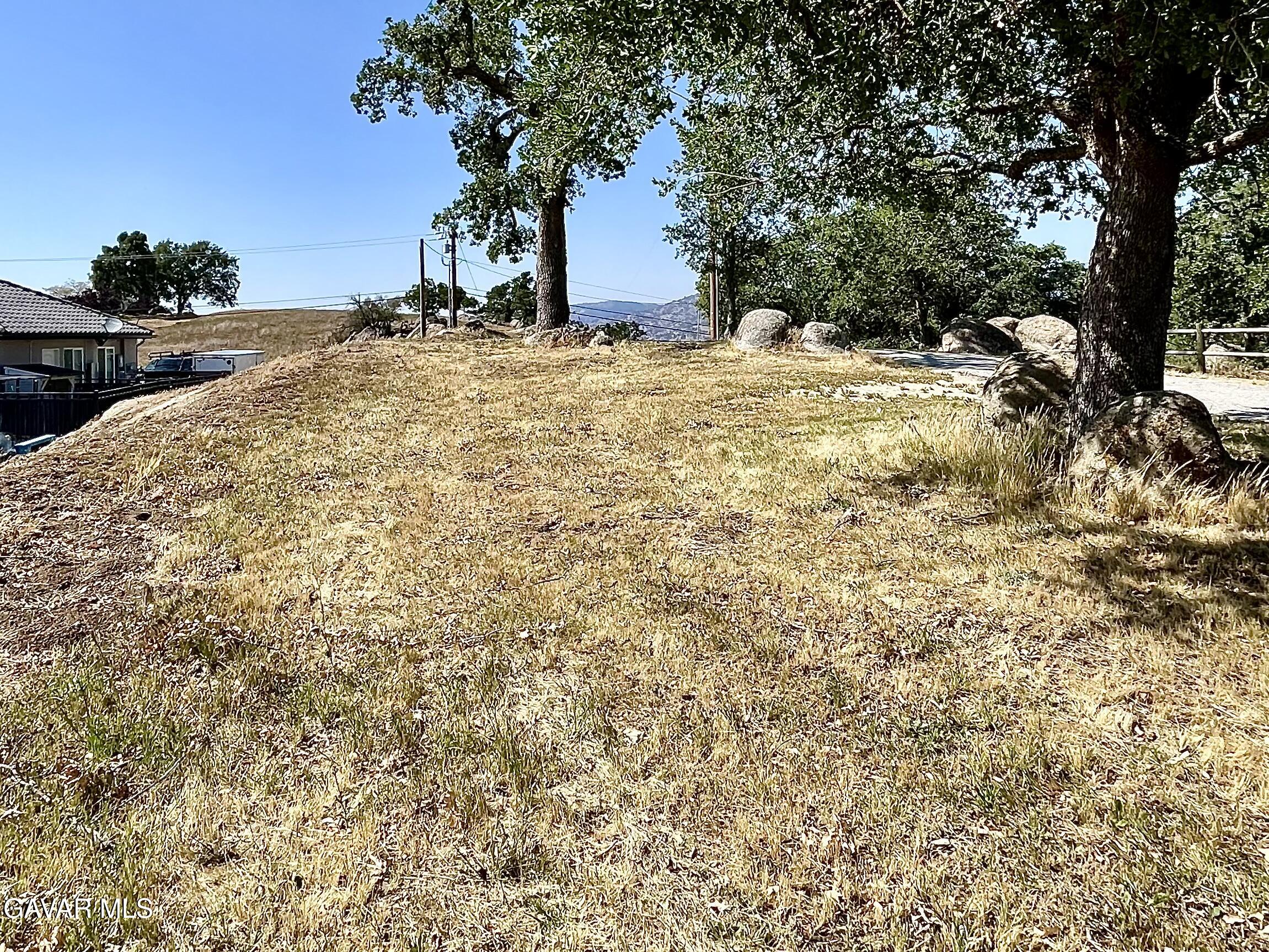 Horsethief Drive Property Photo 5