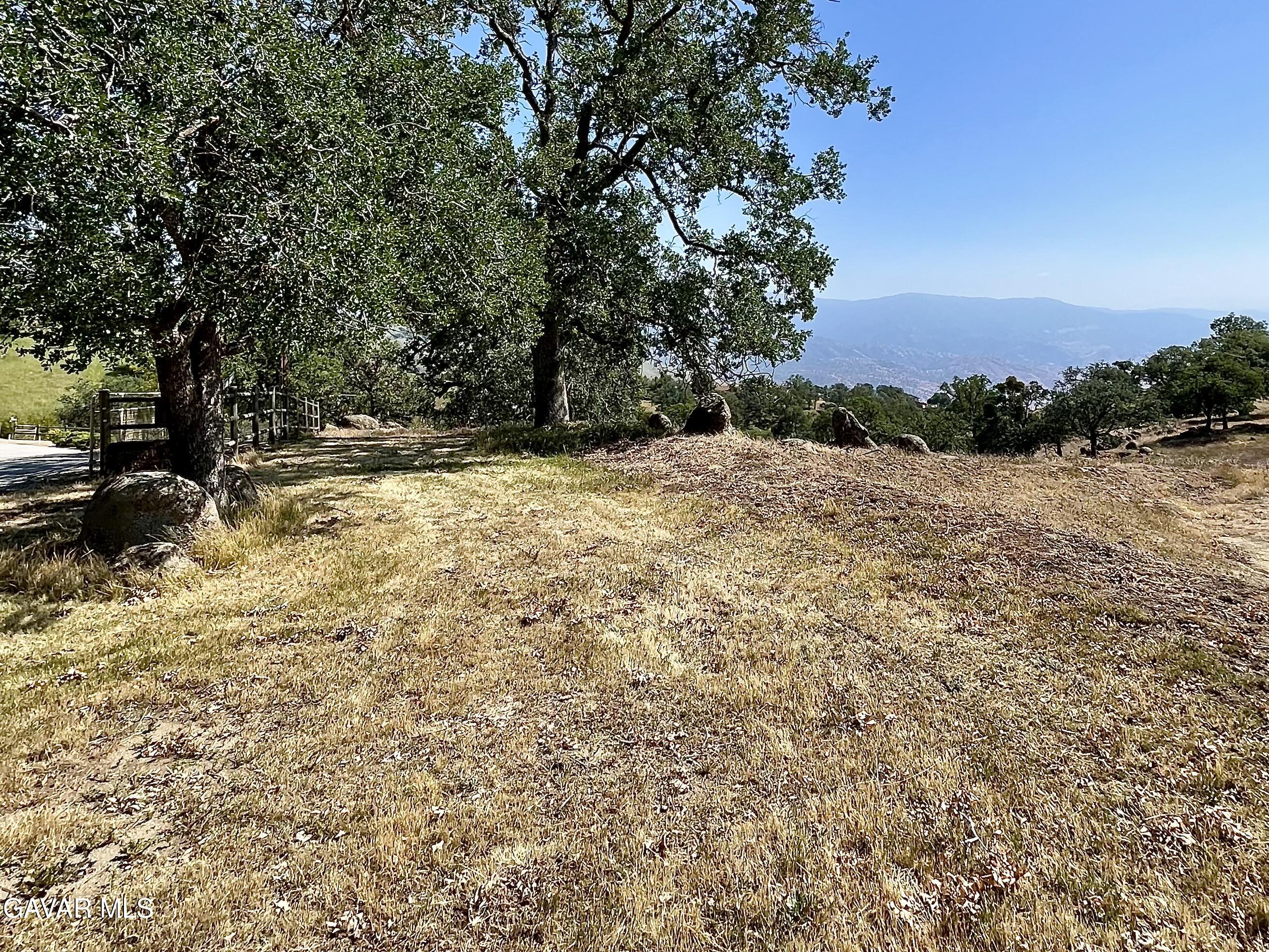 Horsethief Drive Property Photo 9