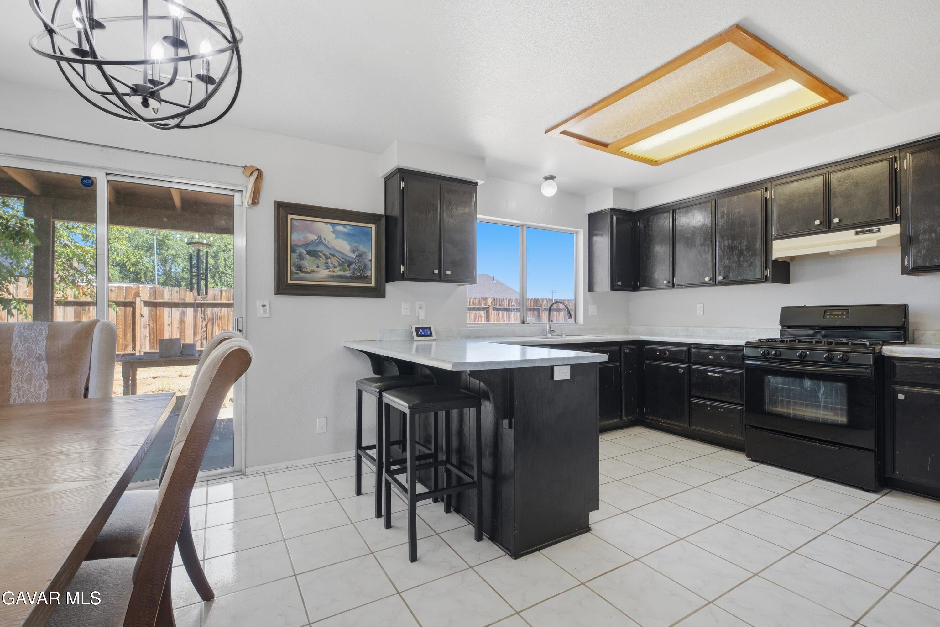 8581 Jacaranda Avenue Property Photo 8