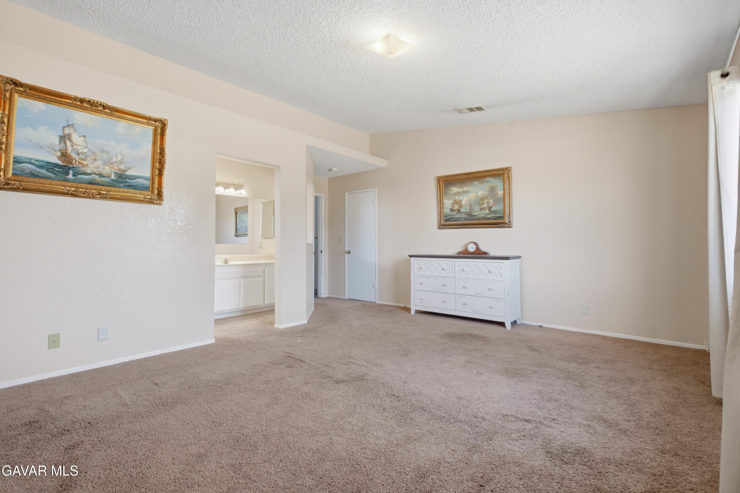 8581 Jacaranda Avenue Property Photo 9