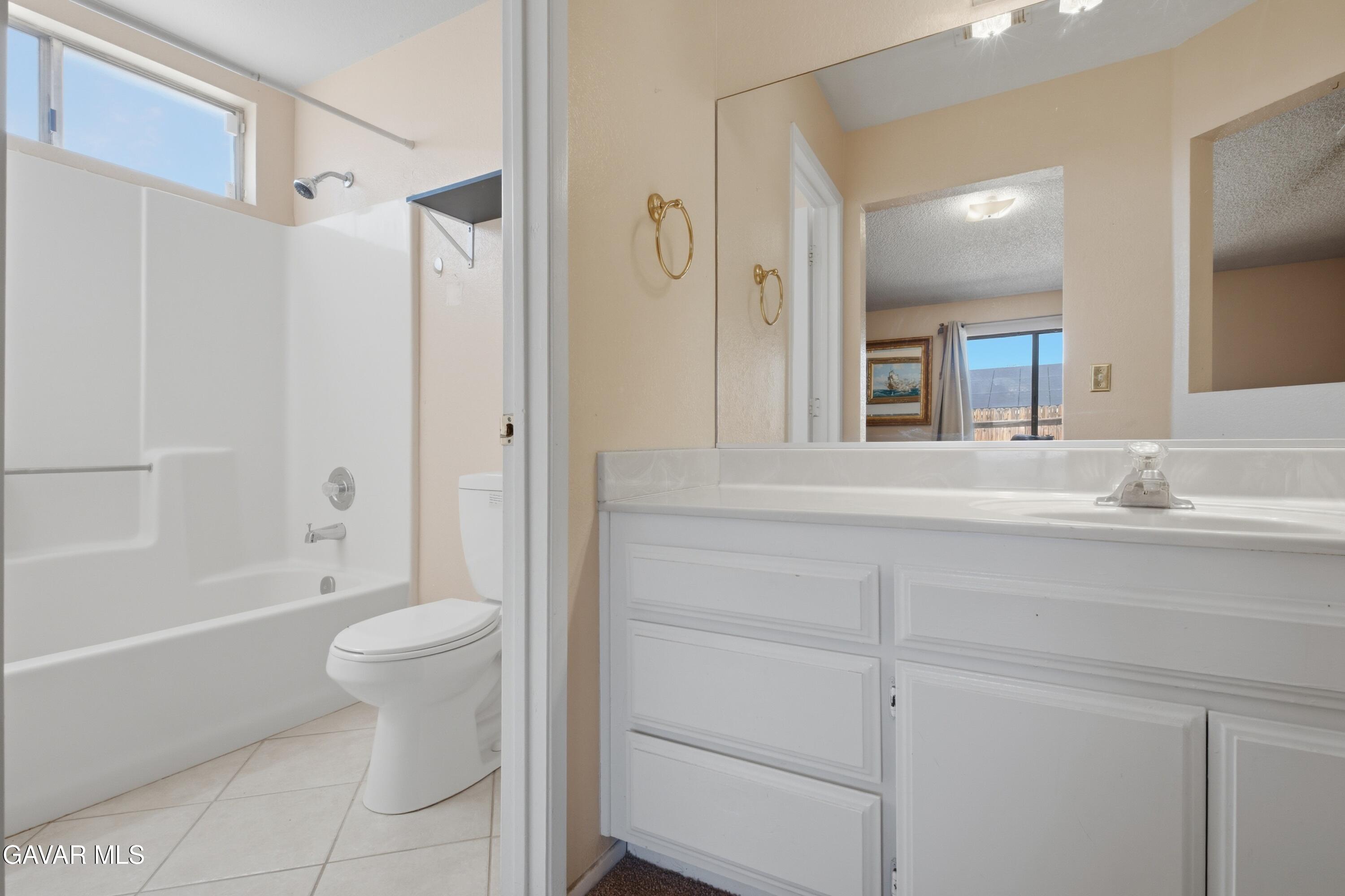 8581 Jacaranda Avenue Property Photo 12