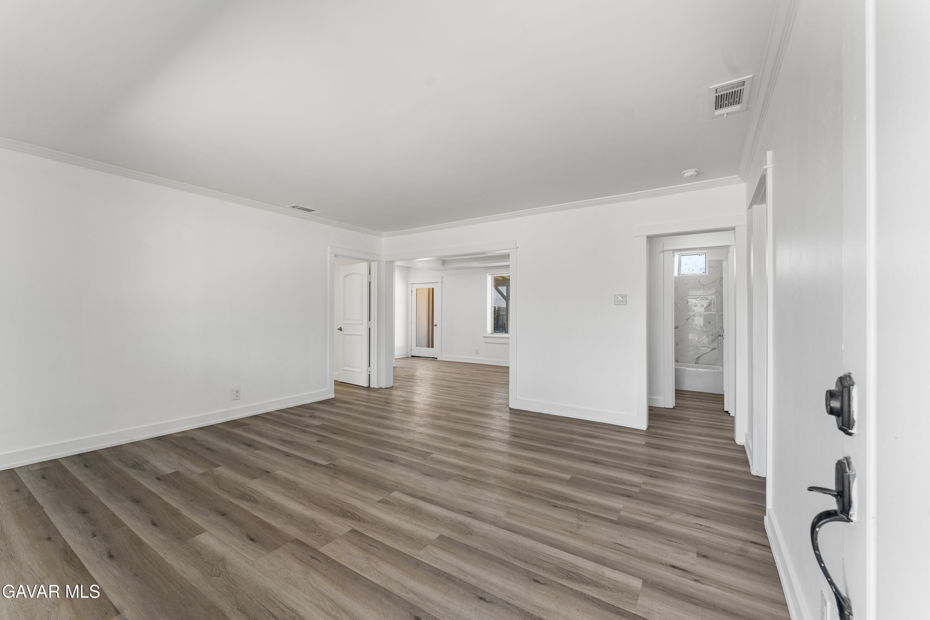 232 E Avenue P5 Property Photo 8