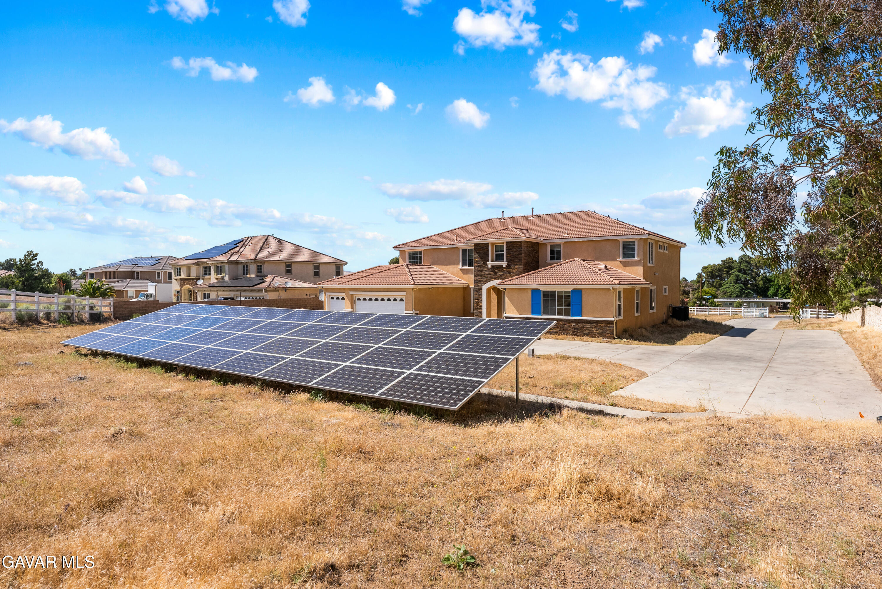 658 E Lago Lindo Road Property Photo 4