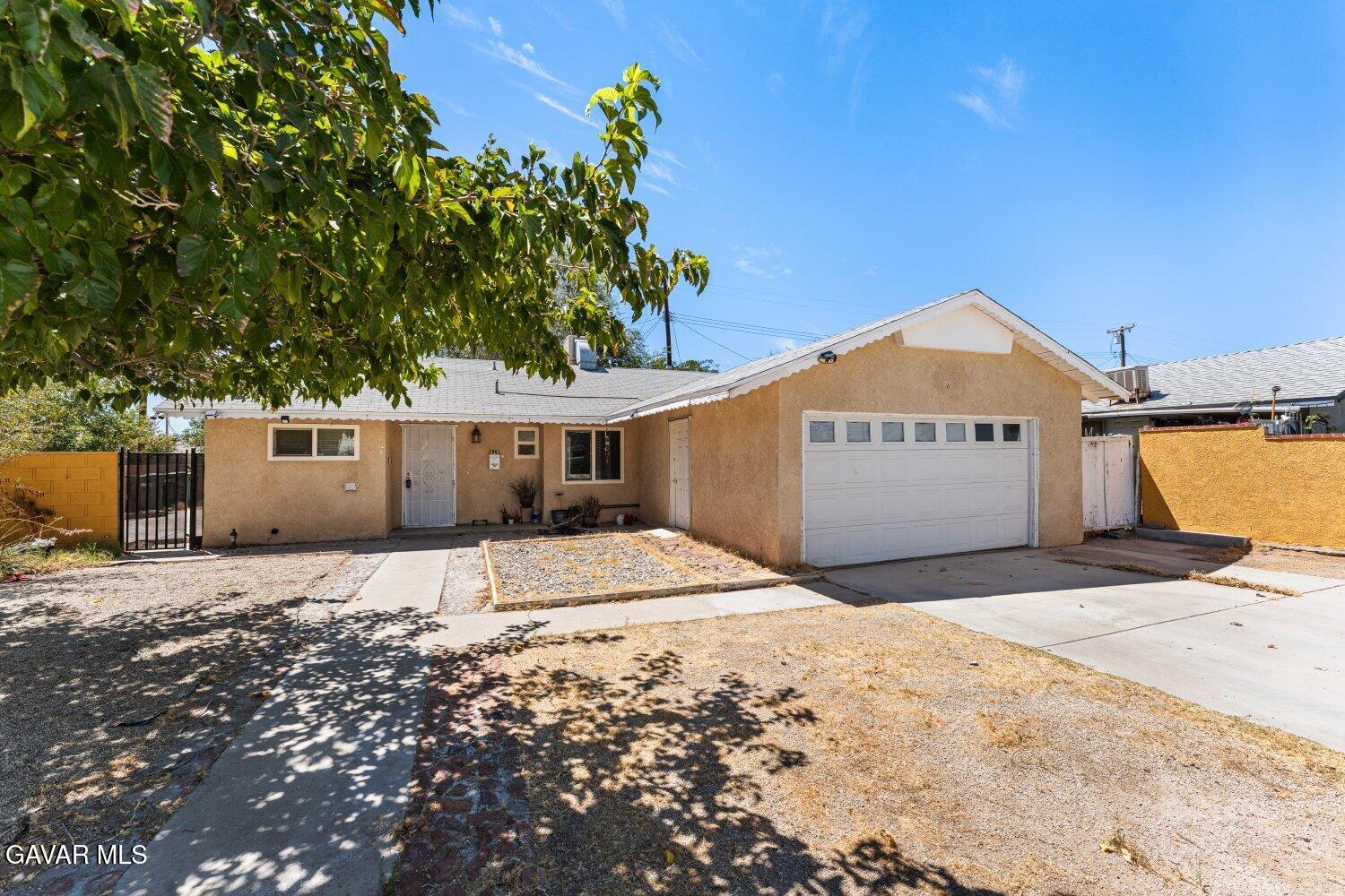 45303 6th Property Photo 2