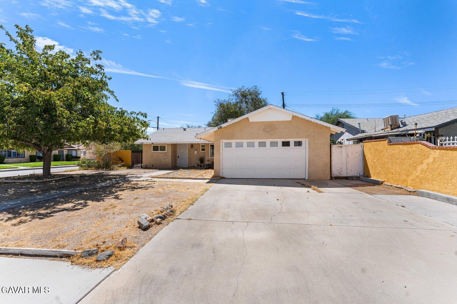 45303 6th Property Photo 4