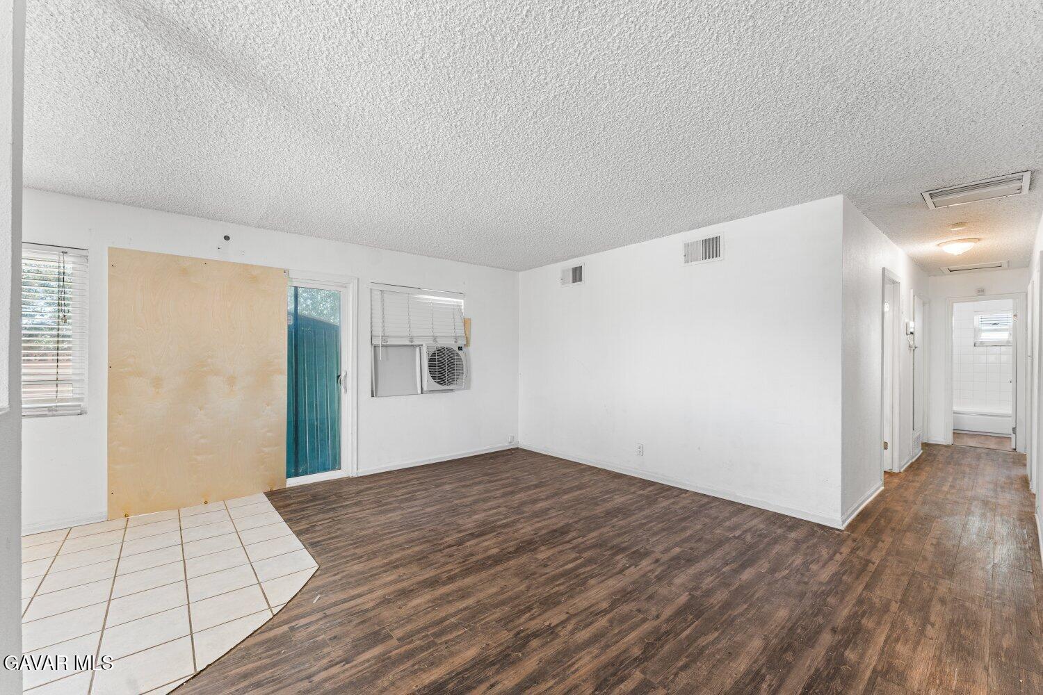 45303 6th Property Photo 7