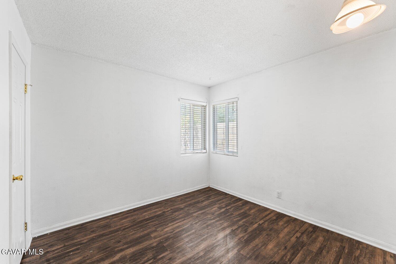 45303 6th Property Photo 23