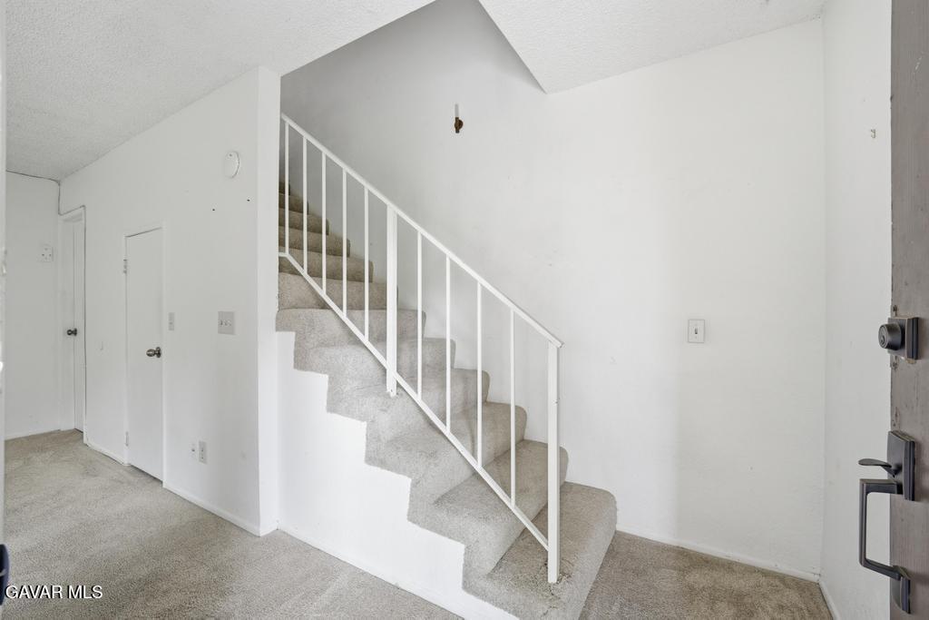44200 Kingtree Avenue, Unit 16 Property Photo 4