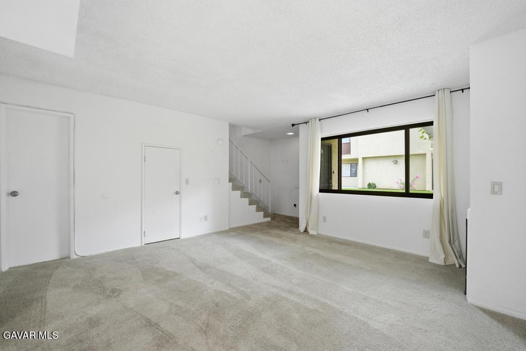 44200 Kingtree Avenue, Unit 16 Property Photo 7