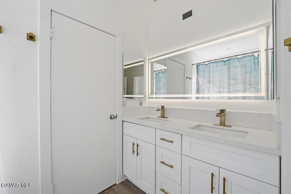 44200 Kingtree Avenue, Unit 16 Property Photo 21