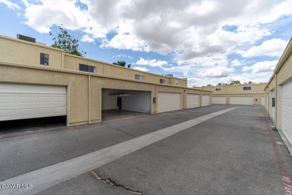 44200 Kingtree Avenue, Unit 16 Property Photo 26