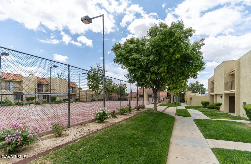 44200 Kingtree Avenue, Unit 16 Property Photo 28
