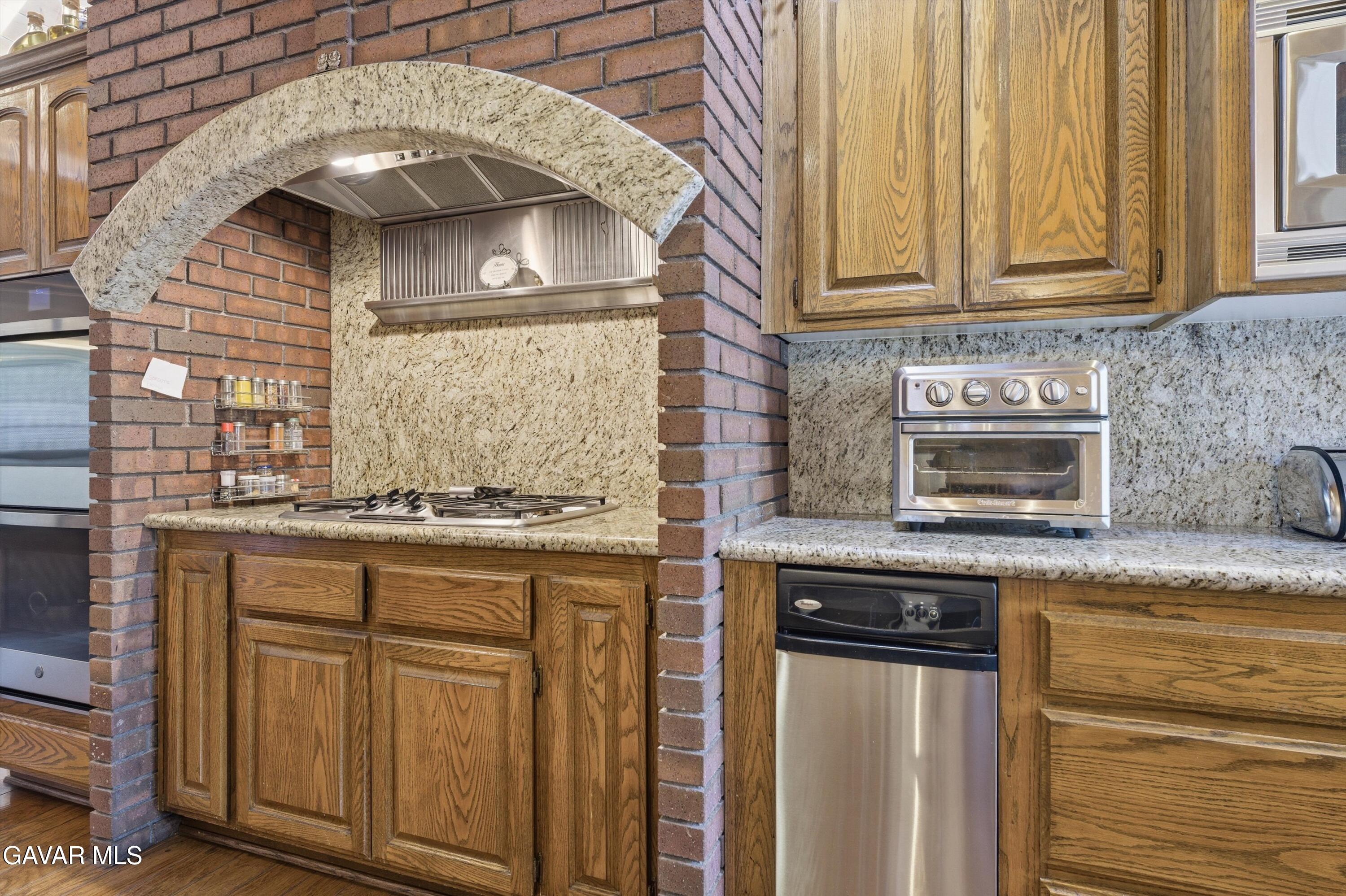 41504 Mission Drive Property Photo 16
