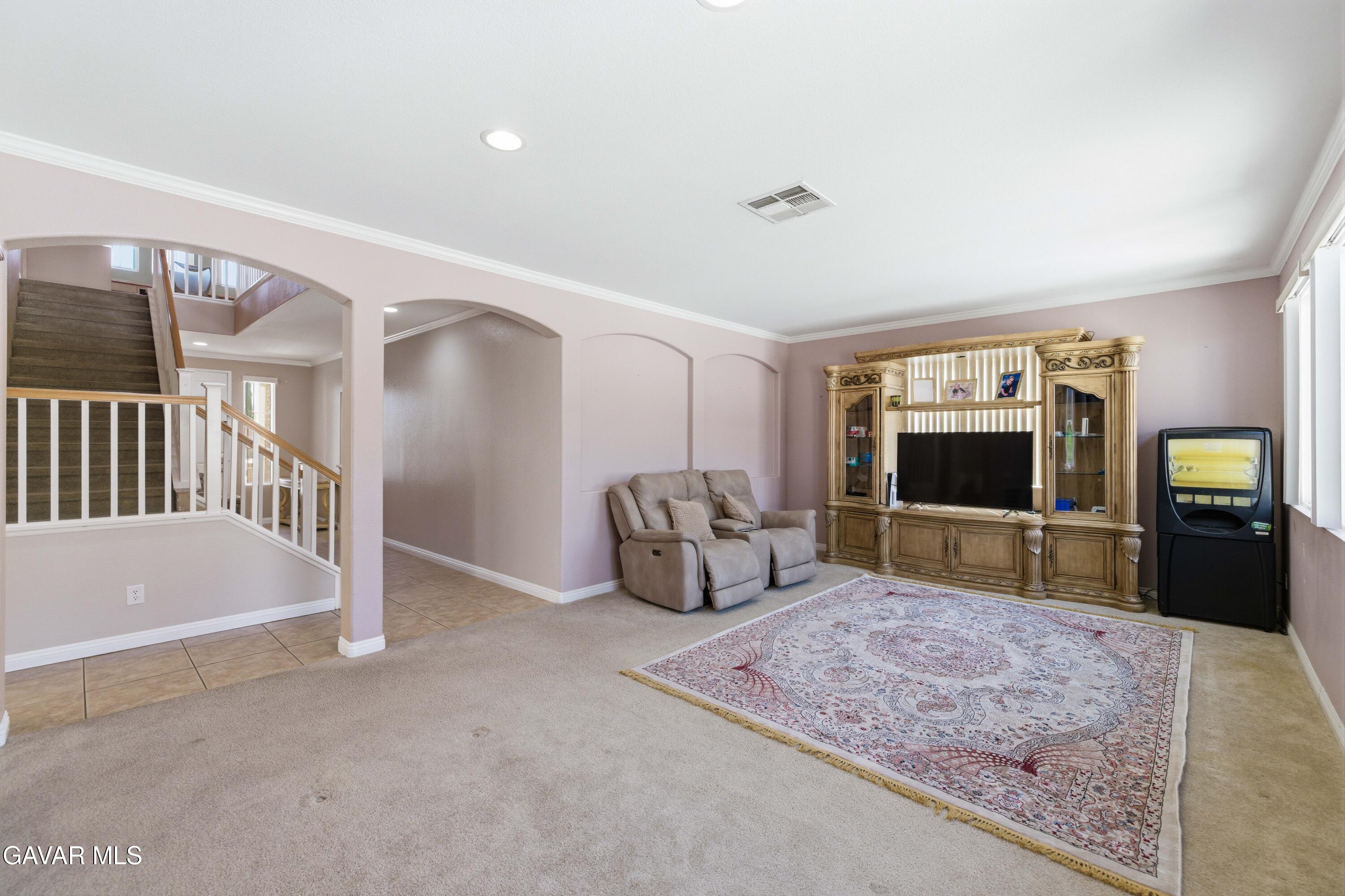 4613 W Avenue J13 Property Photo 3