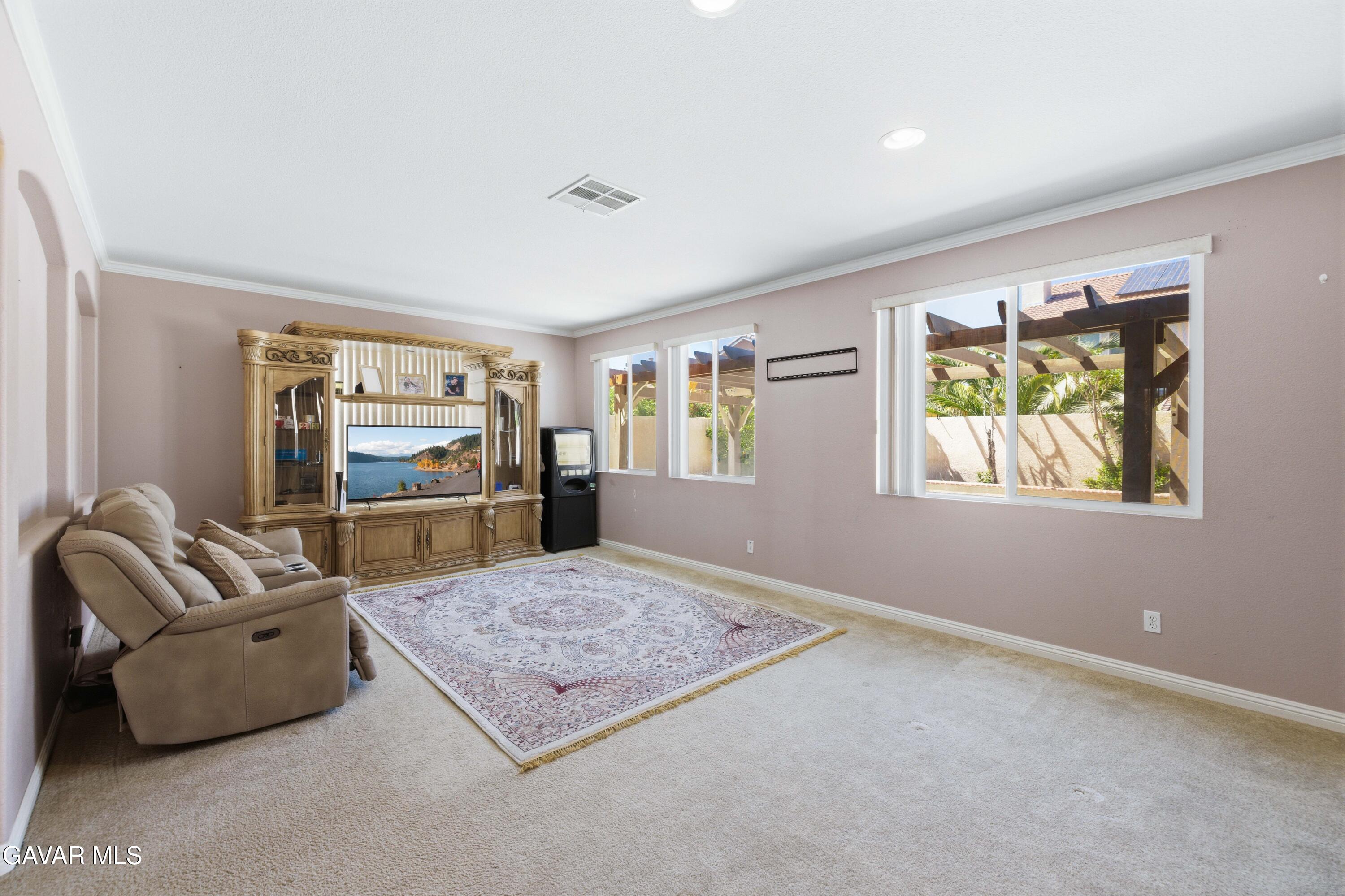 4613 W Avenue J13 Property Photo 4