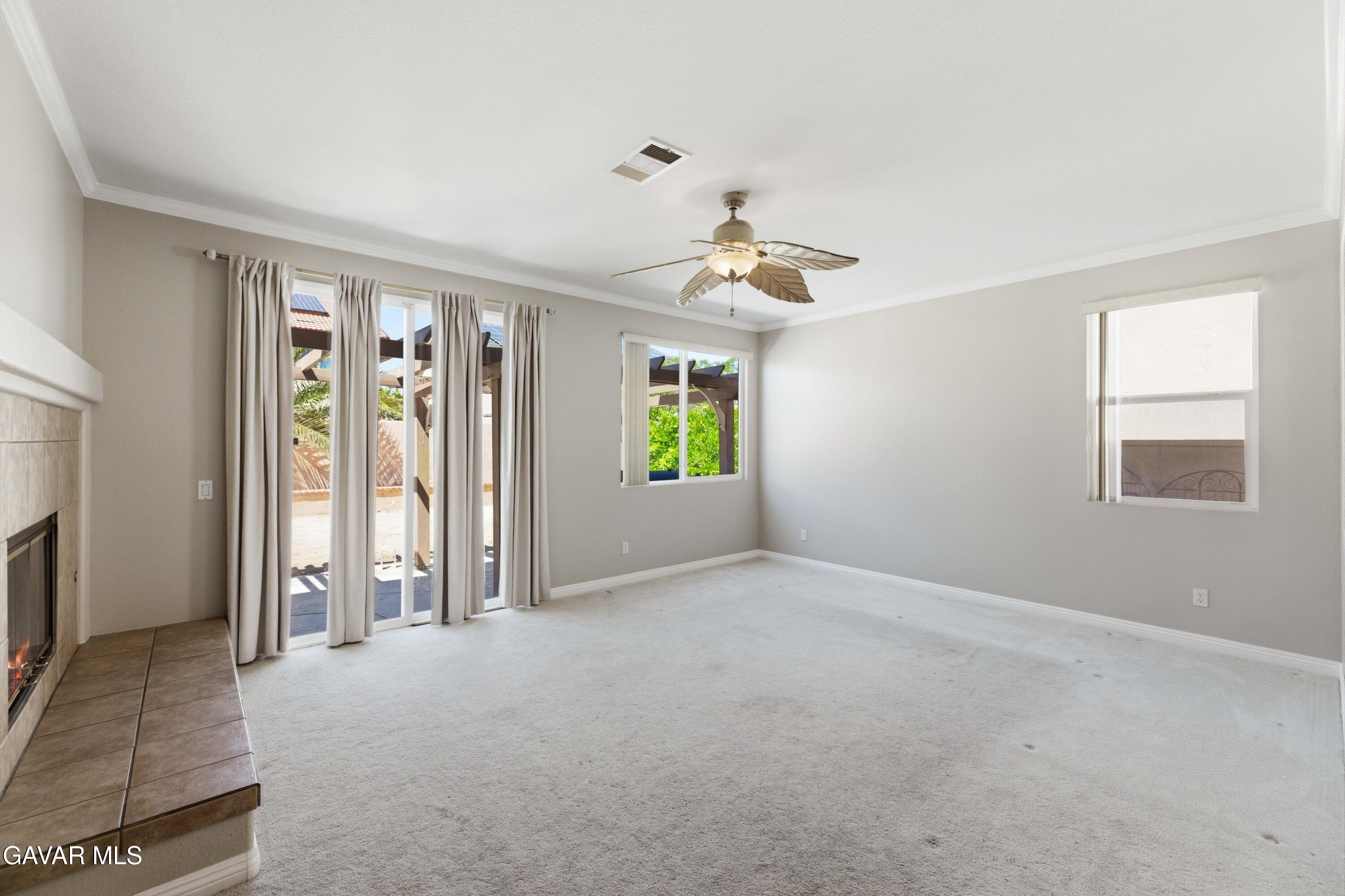 4613 W Avenue J13 Property Photo 7
