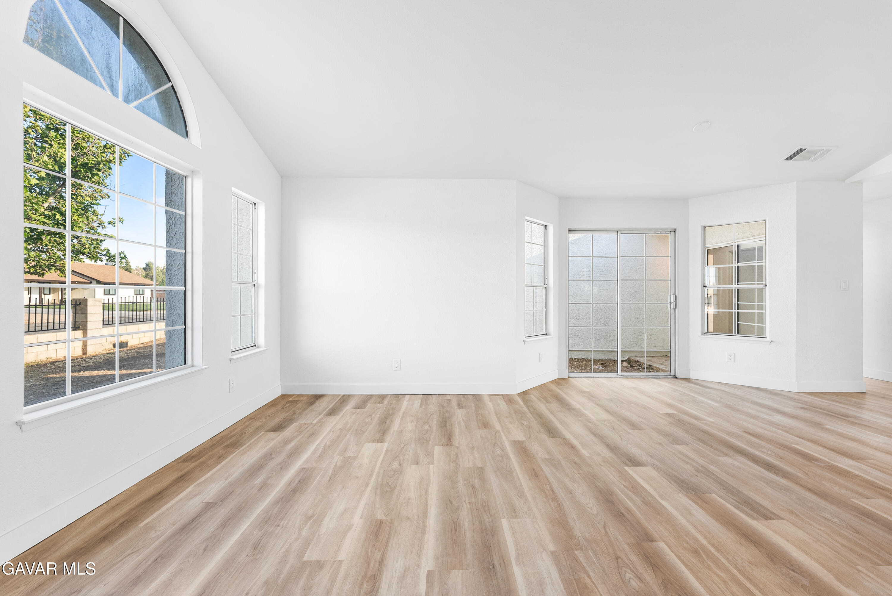 40251 Fieldspring Street Property Photo 10