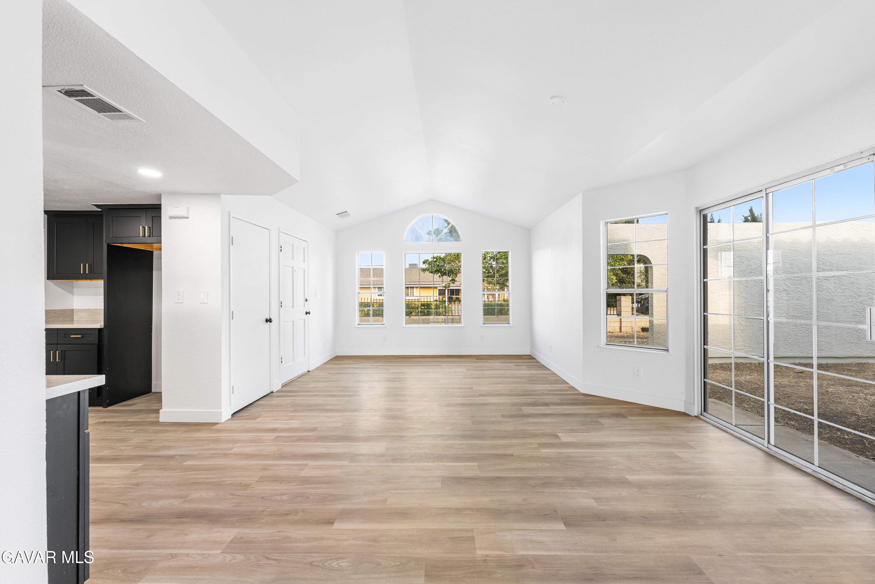 40251 Fieldspring Street Property Photo 12