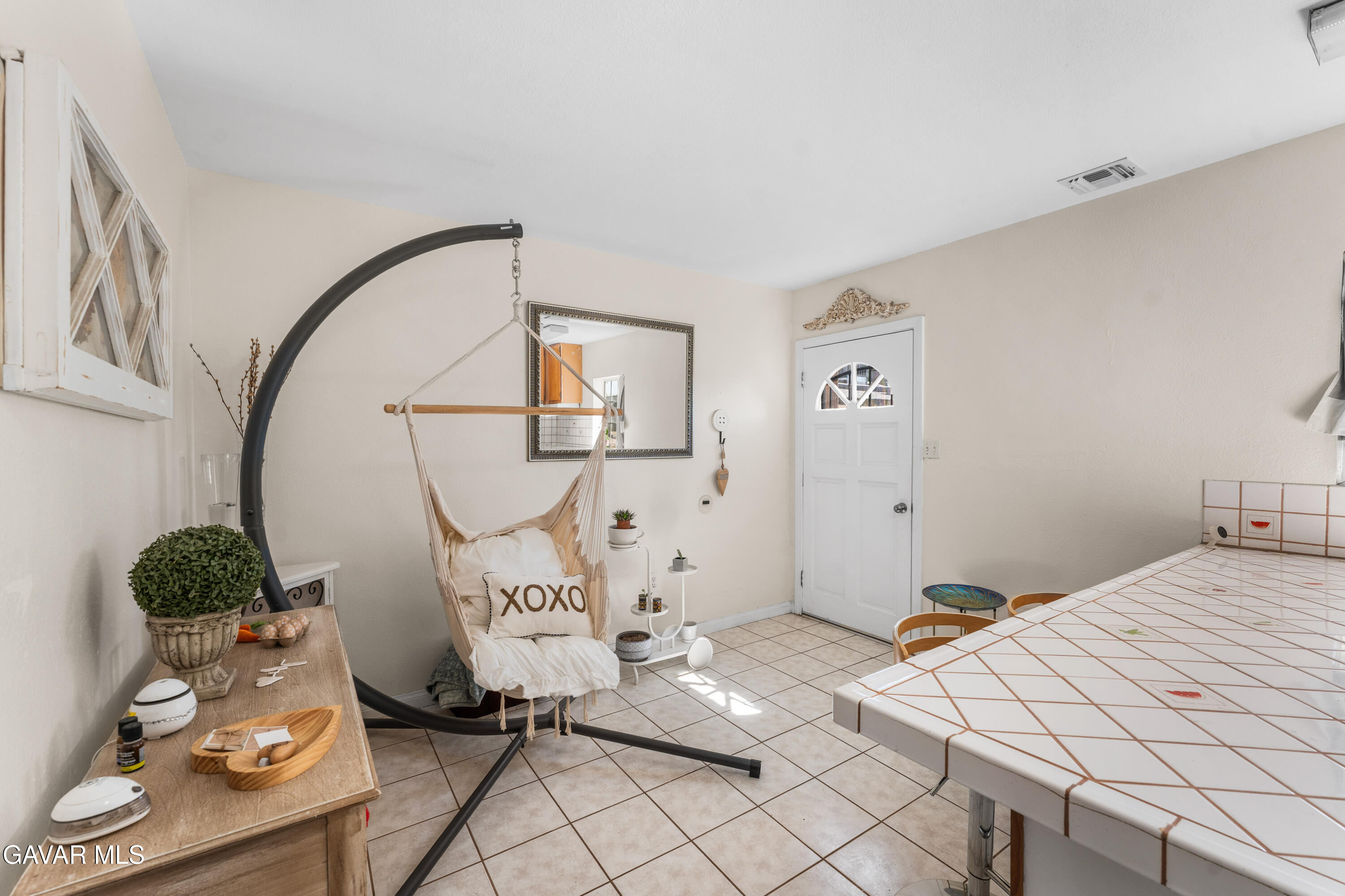 13007 Glenoaks Boulevard Property Photo 42