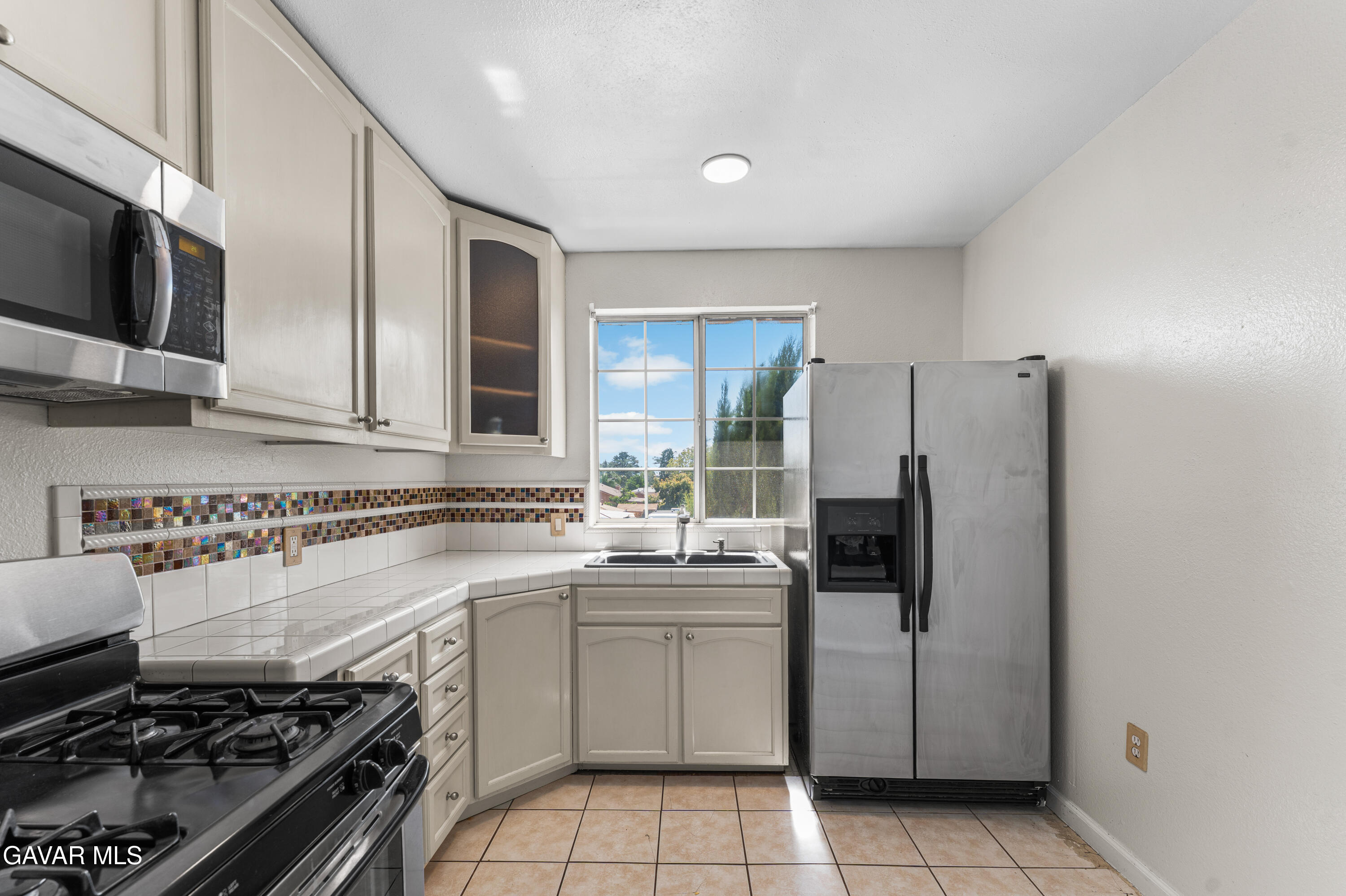 13007 Glenoaks Boulevard Property Photo 61