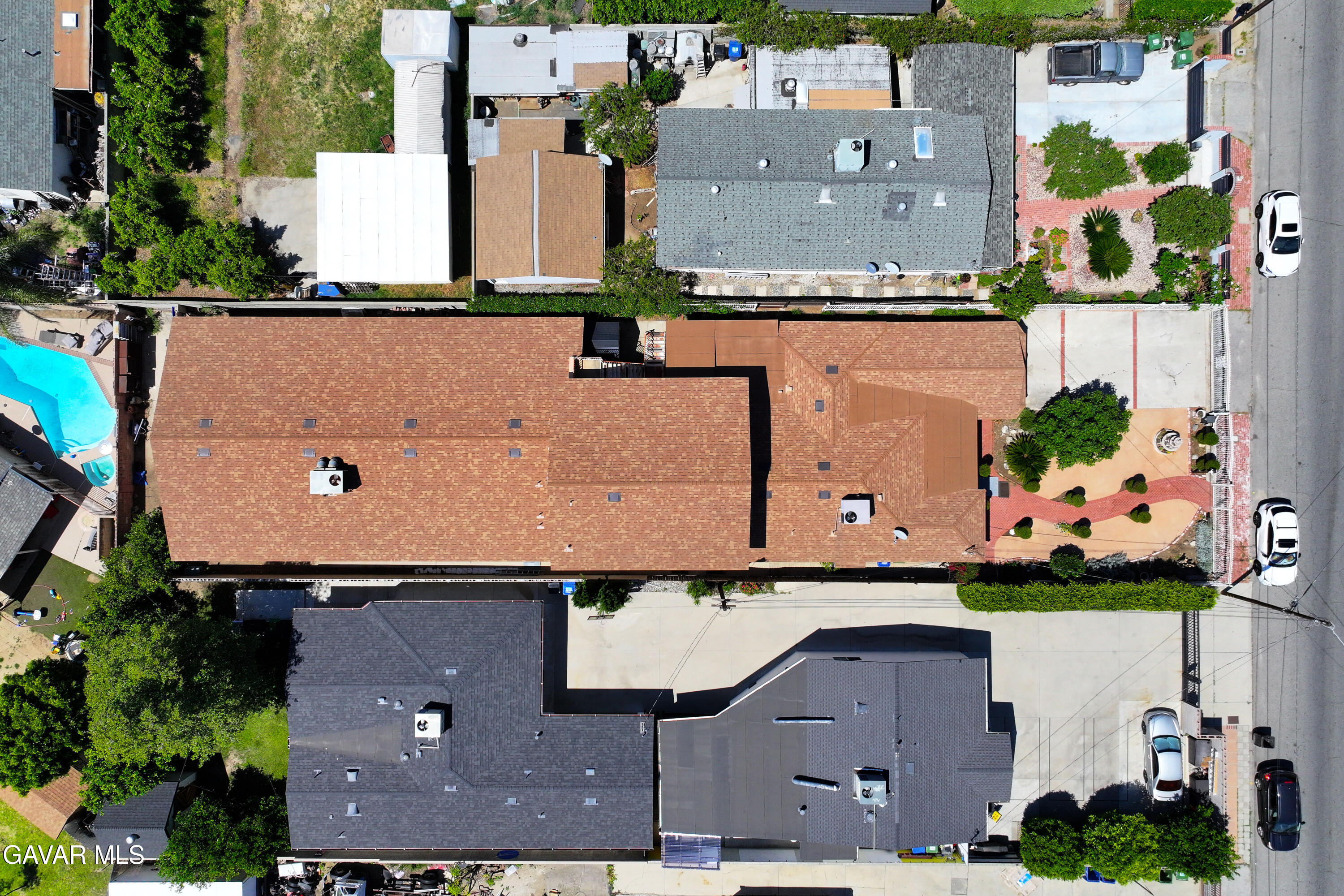 13007 Glenoaks Boulevard Property Photo 78