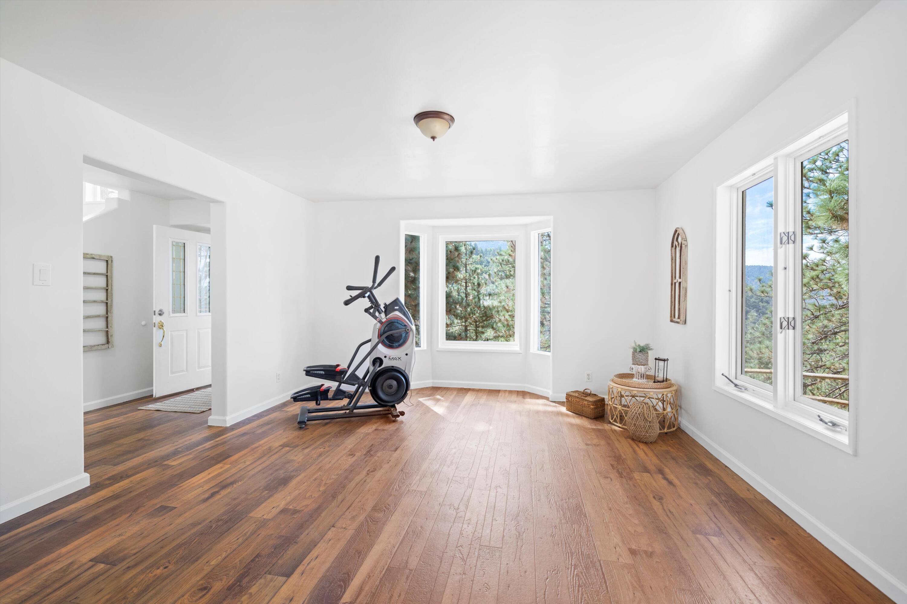 16930 Grindelwald Drive Property Photo 14