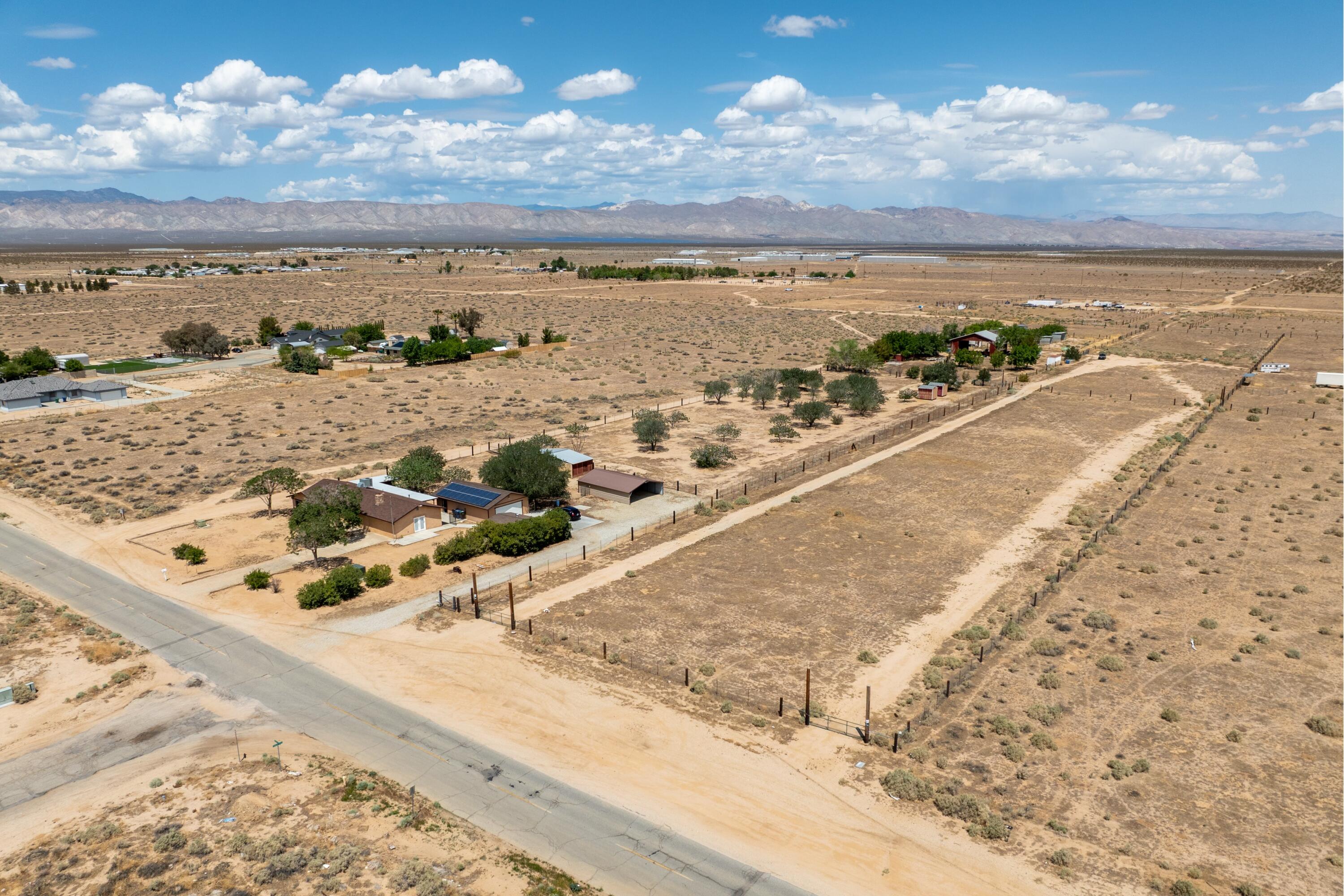 7435 Poppy Boulevard Property Photo 4
