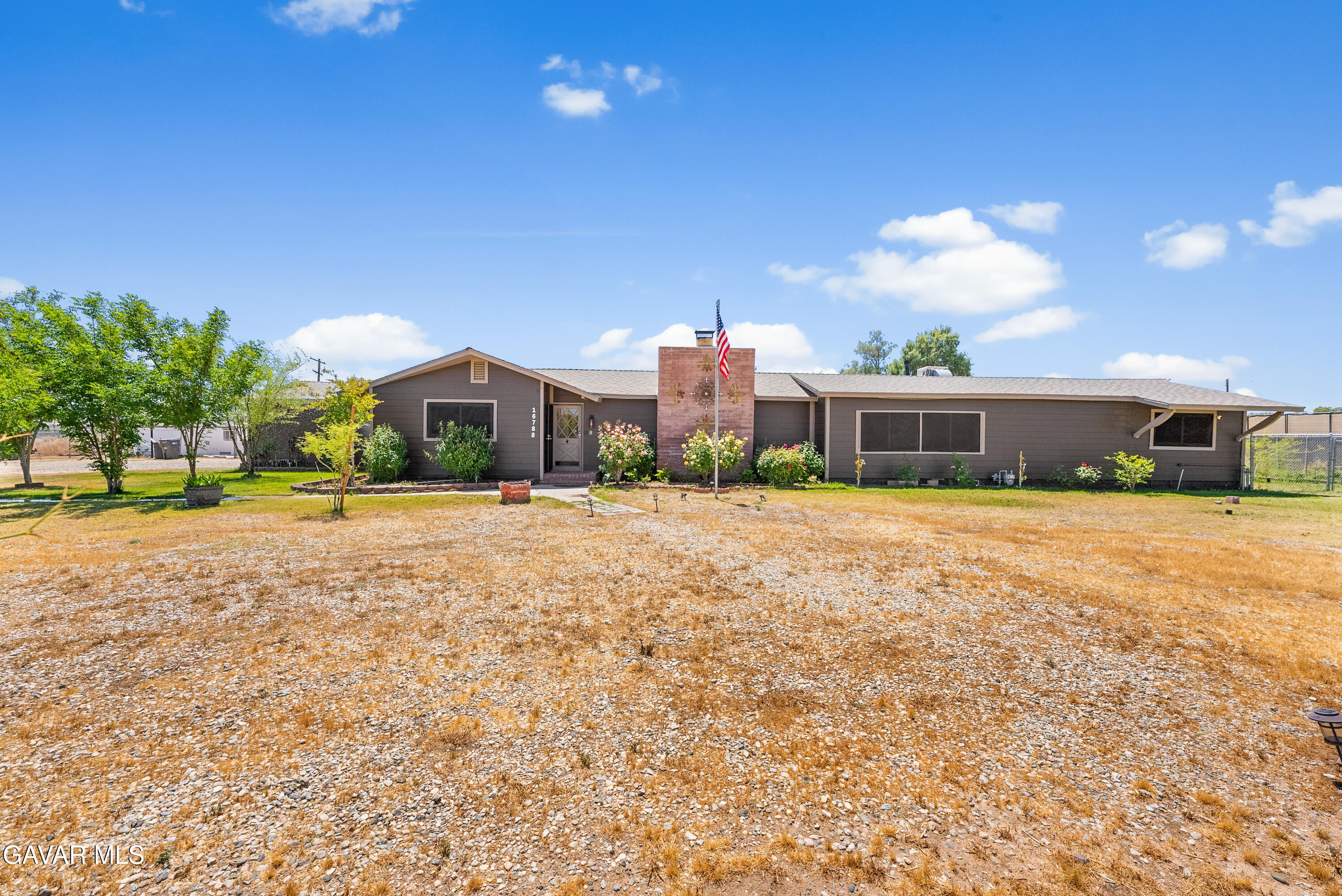 16788 Glendower Avenue Property Photo 1