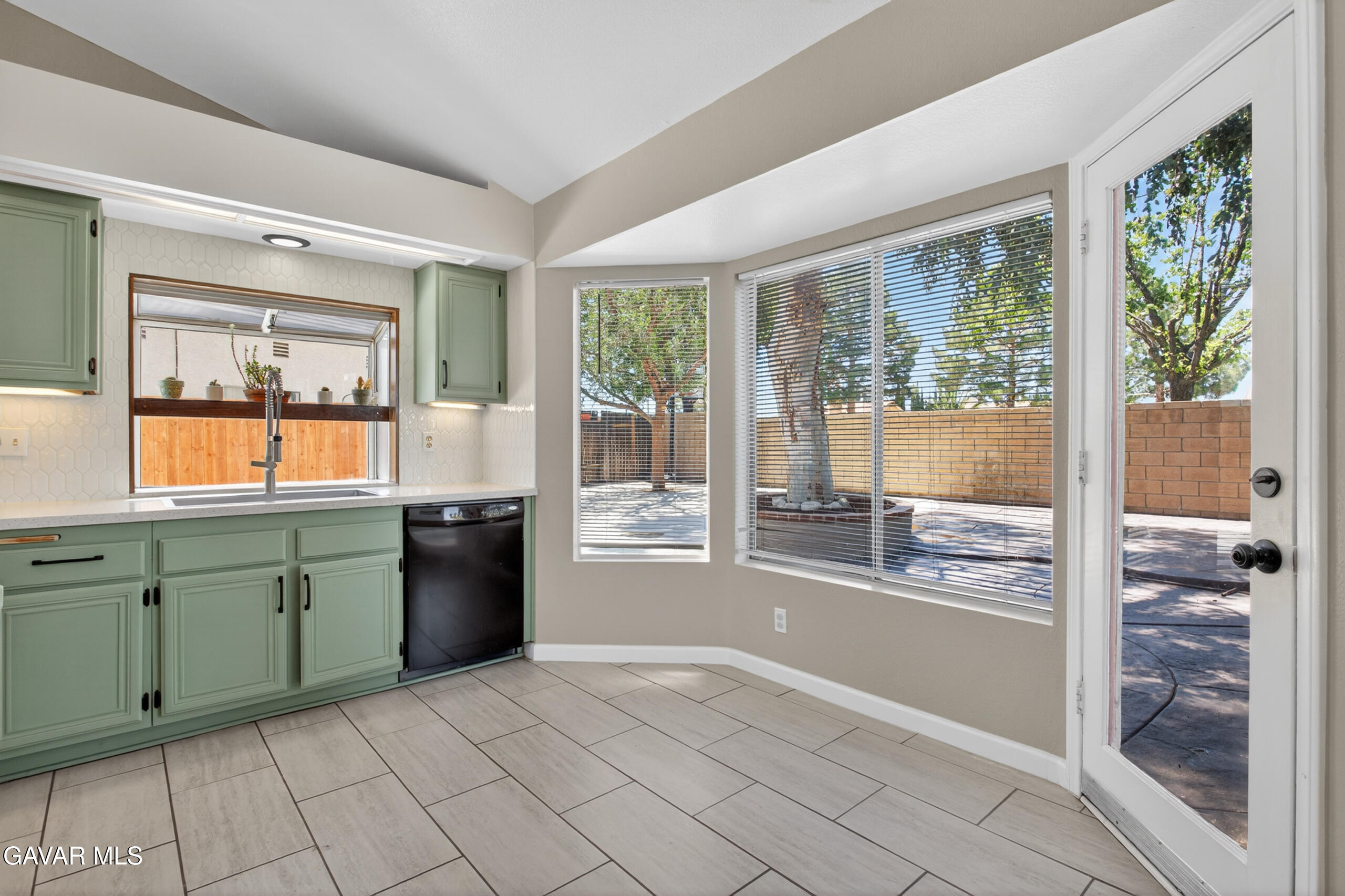 38617 Palms Place Property Photo 11