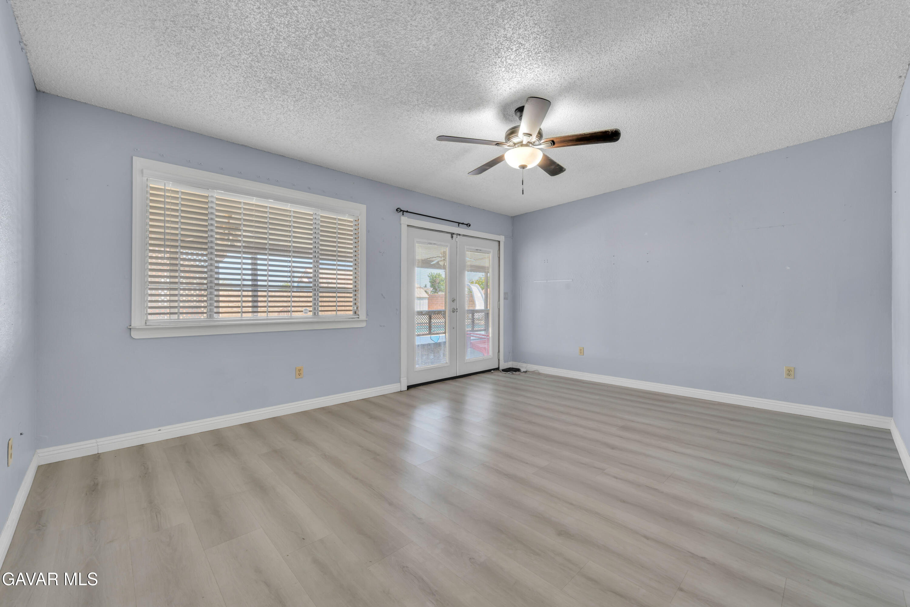 7343 Bay Avenue Property Photo 6