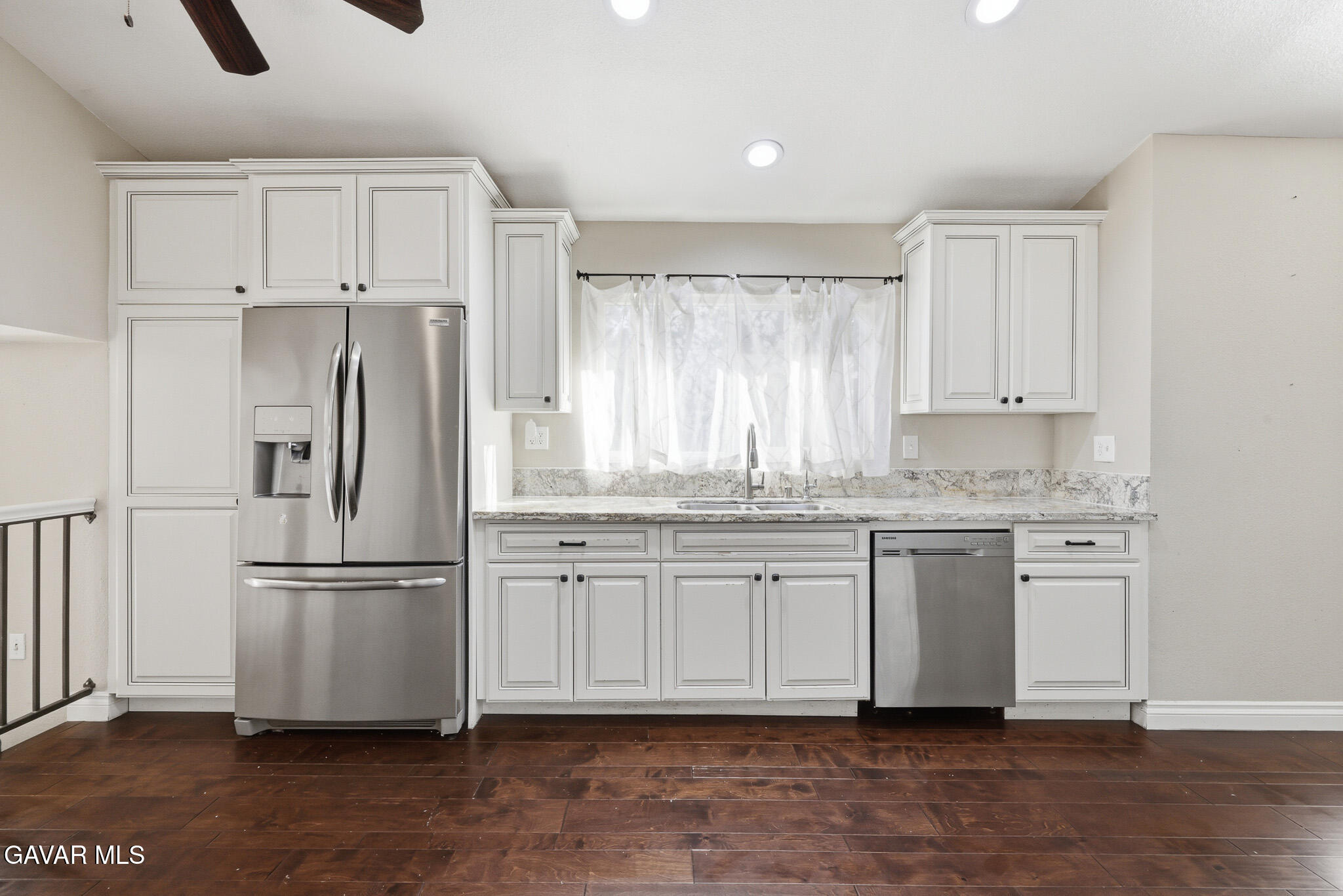 39331 Thames Court Property Photo 20