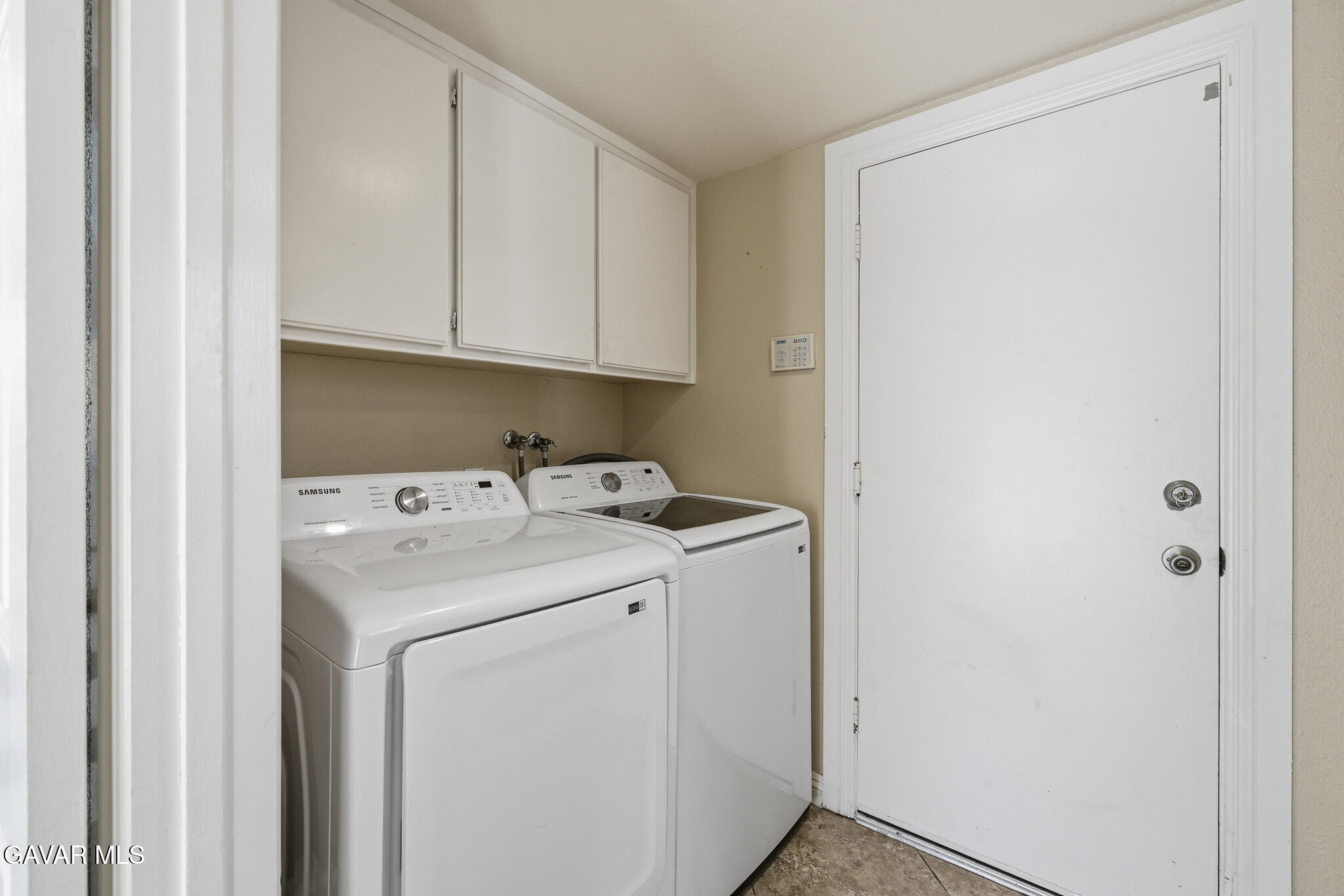 39331 Thames Court Property Photo 26